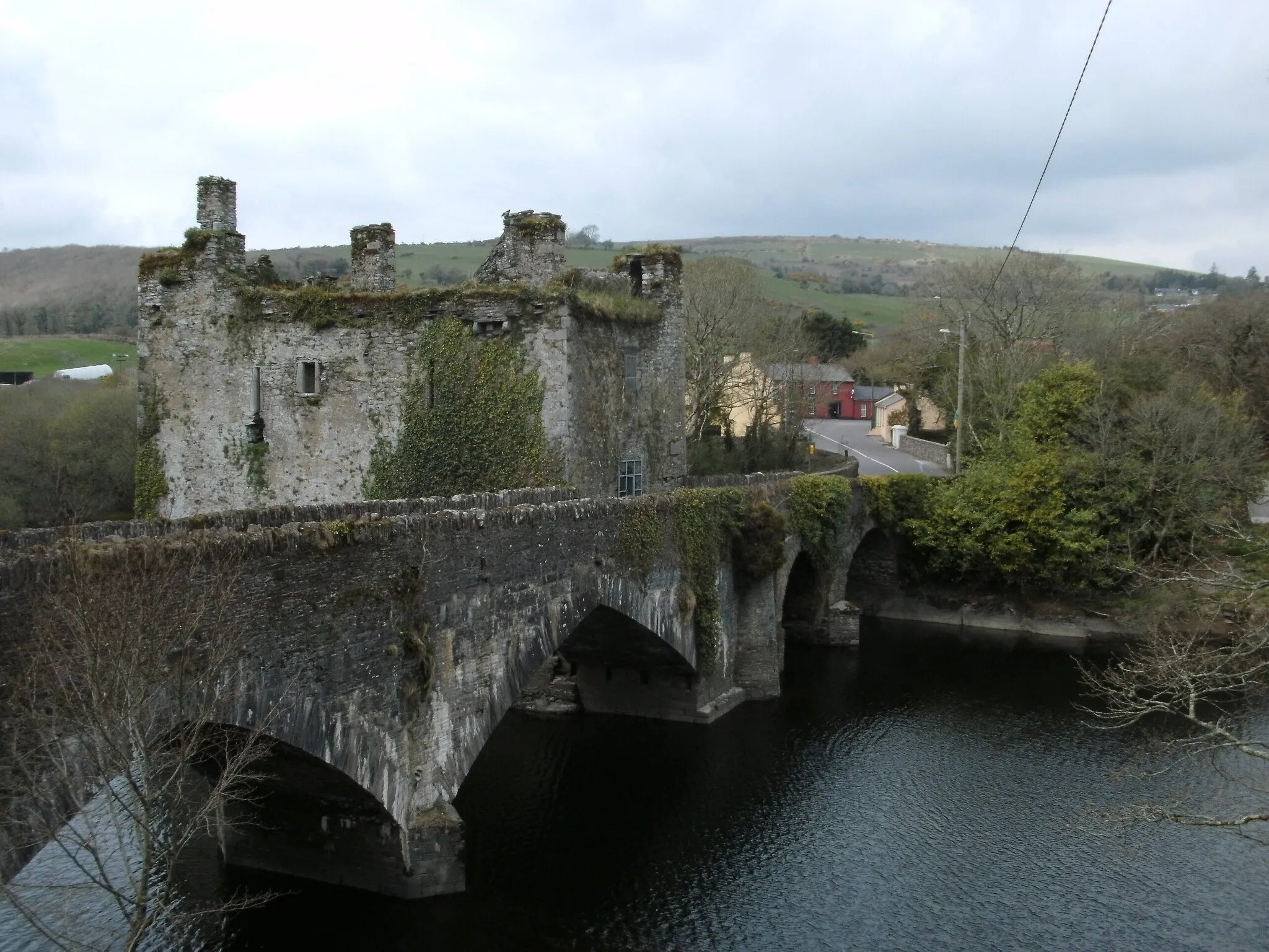 Photo showing: Carrigadrohid Bridge & Castle, Co. Cork.