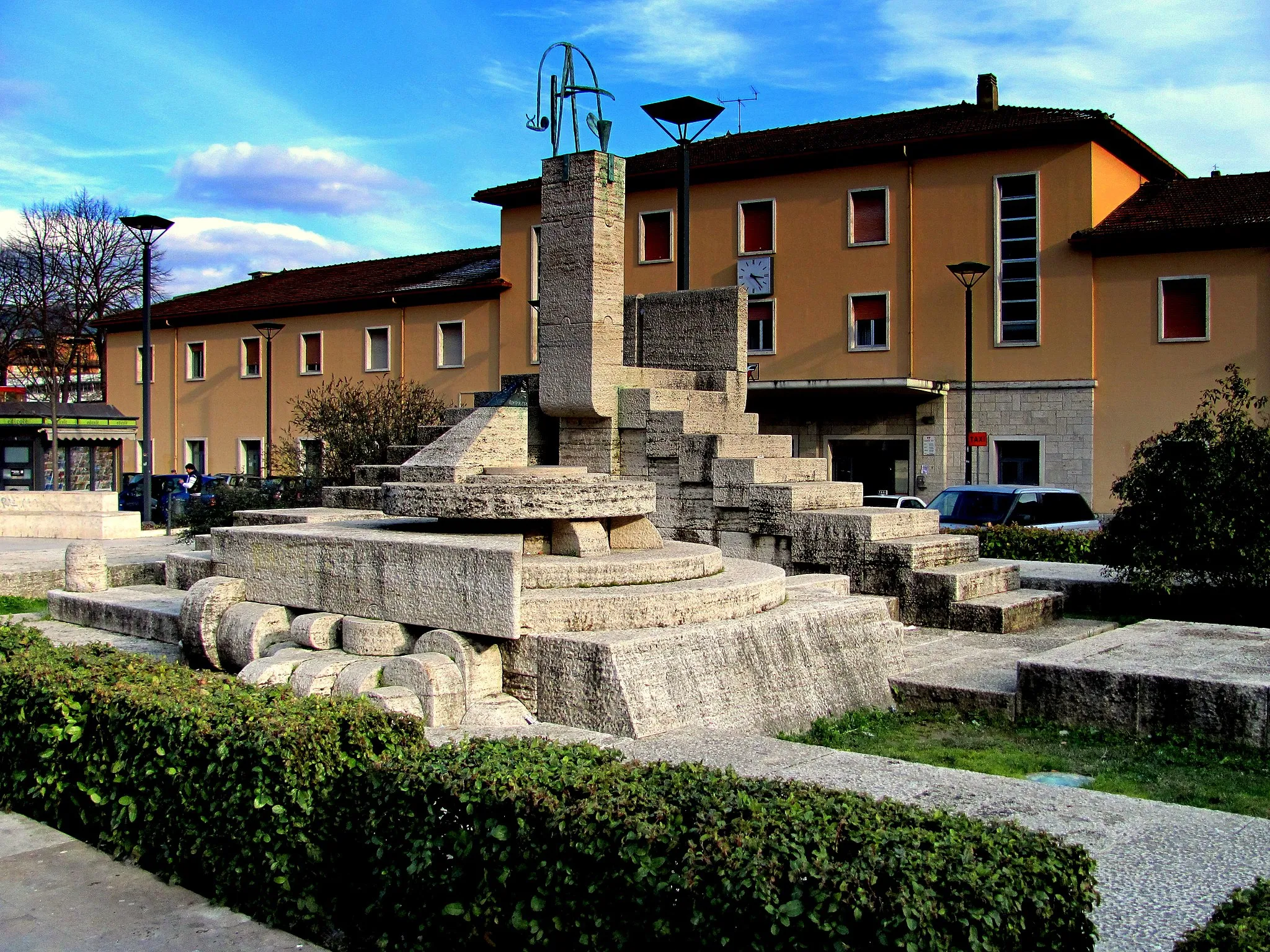 Photo showing: L'incontro (Isernia)
