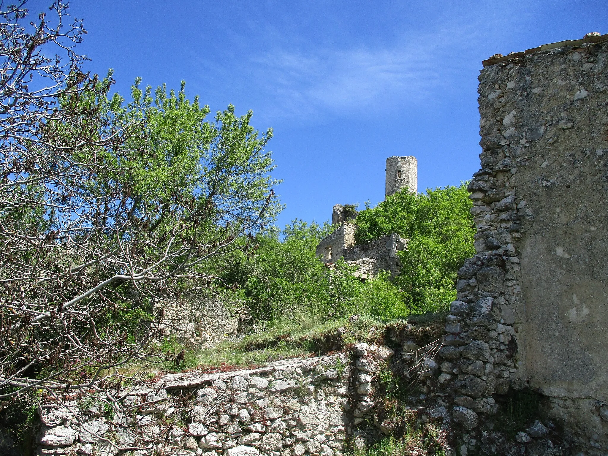 Photo showing: Ruderi di Sperone Vecchio