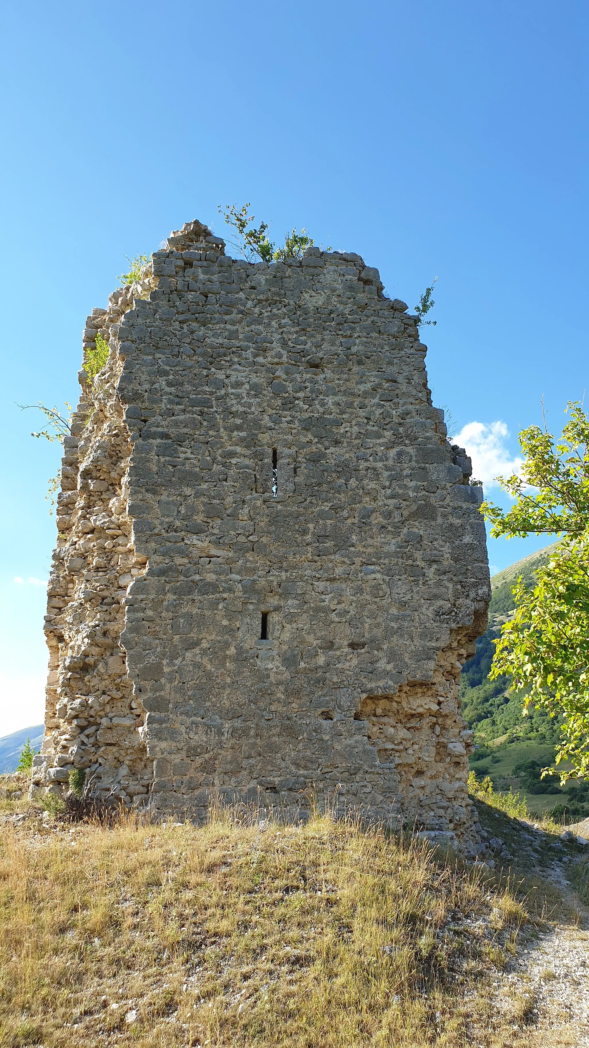 Photo showing: Scanno - Torre di Jovana