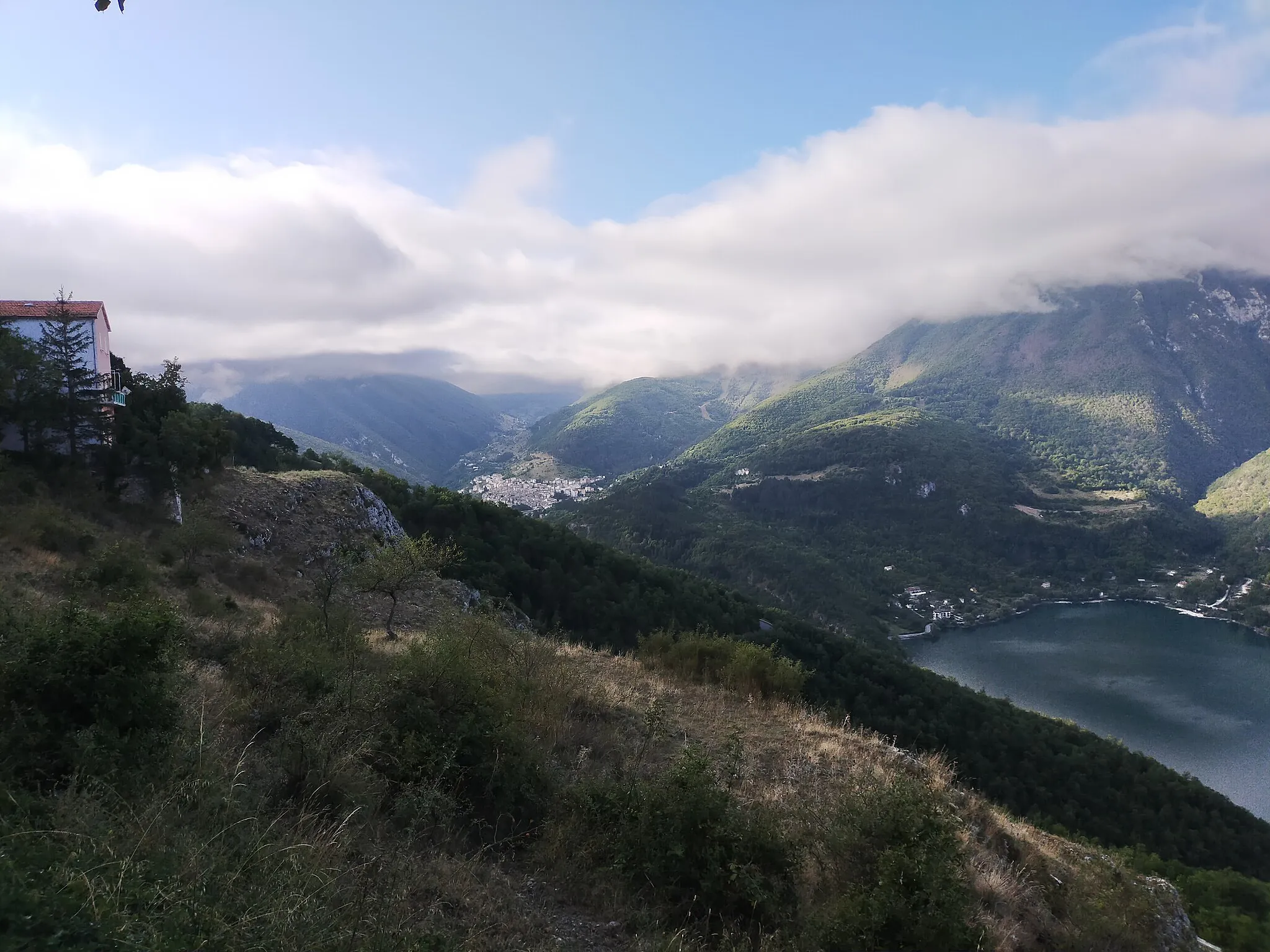 Photo showing: Frattura Nuova, Scanno, Abruzzo, Italia