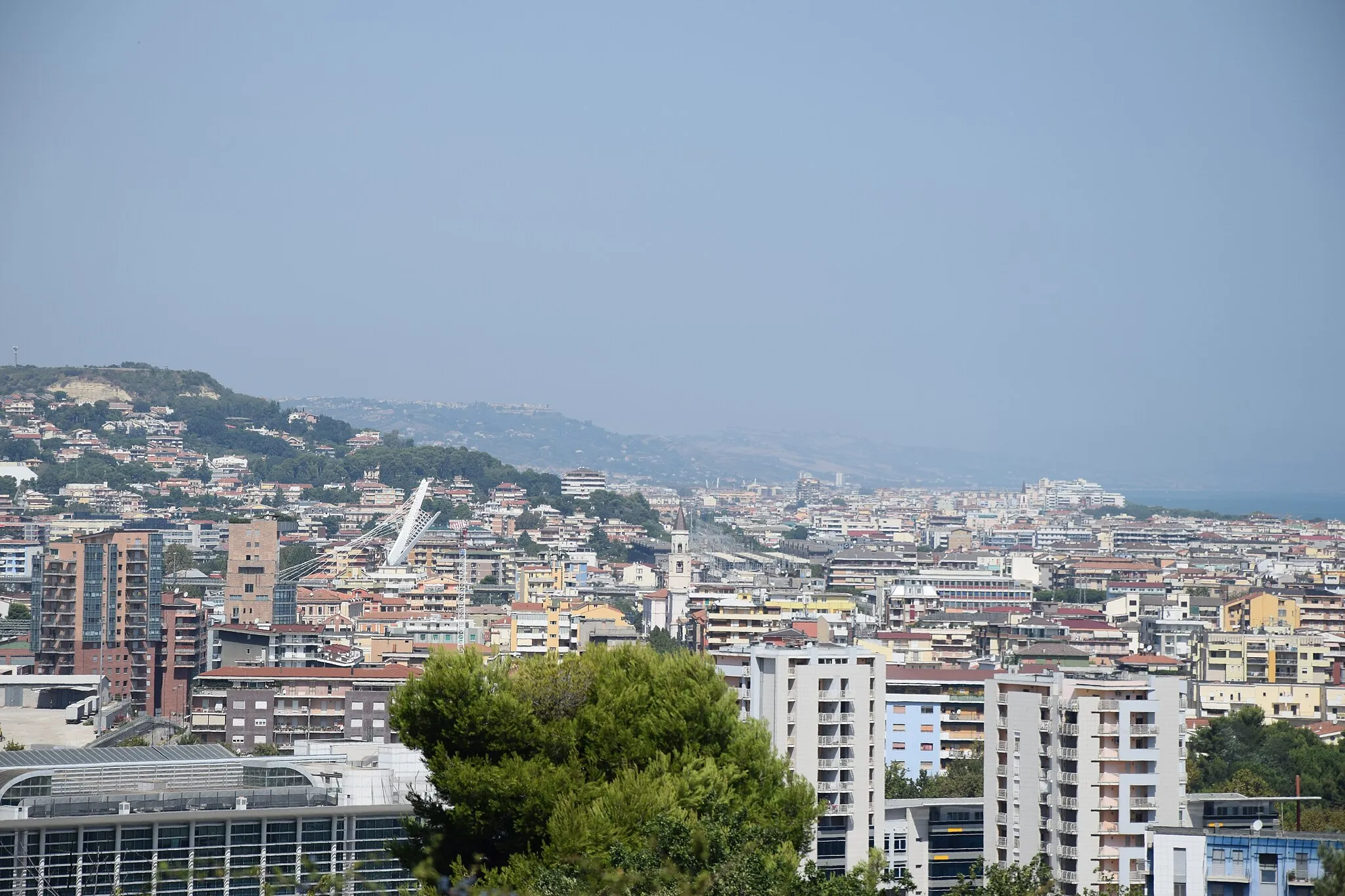 Photo showing: Pescara vista da Colle Falcone