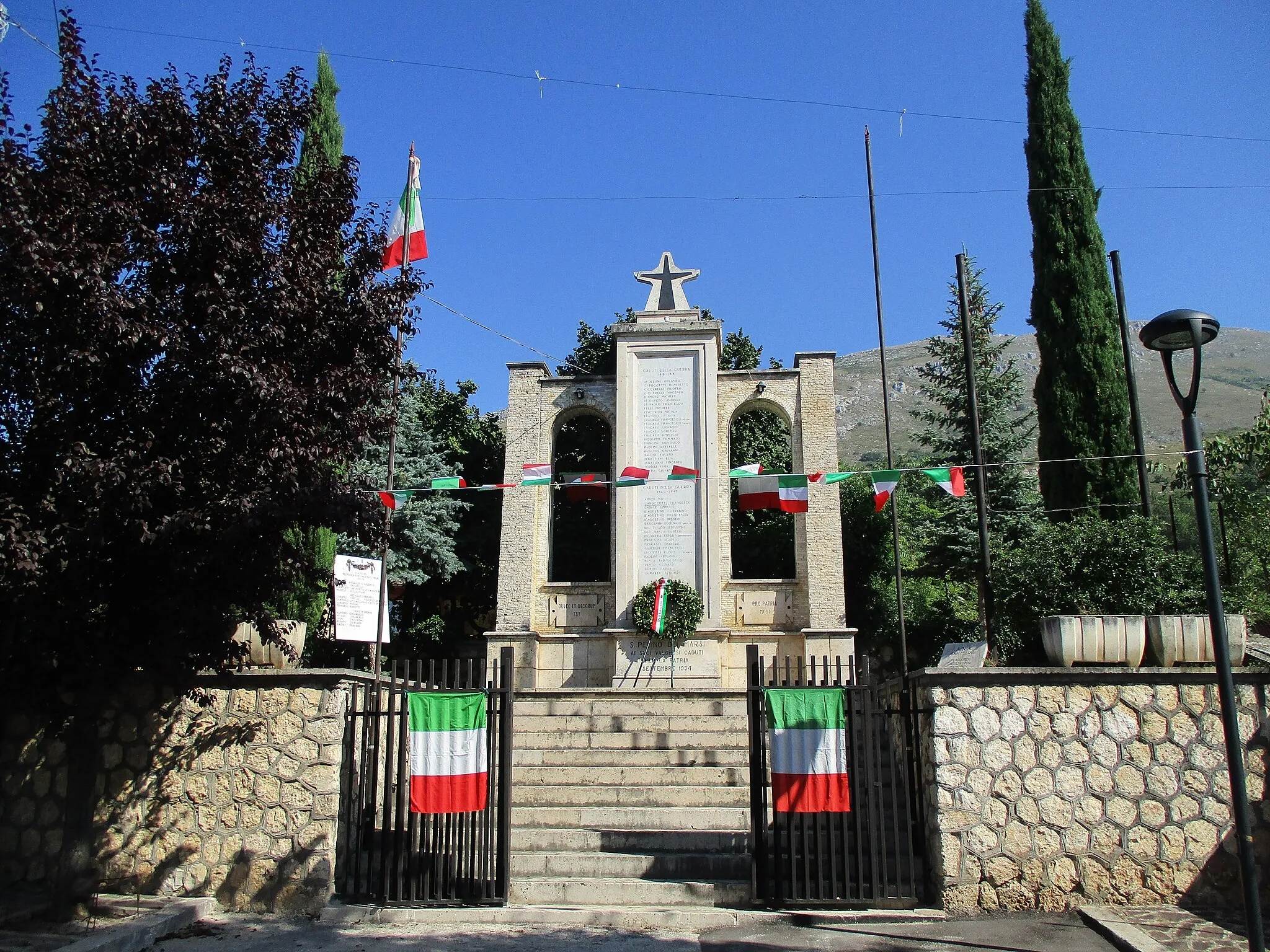 Photo showing: War Memorial of San Pelino, Avezzano, Abruzzo, Italy