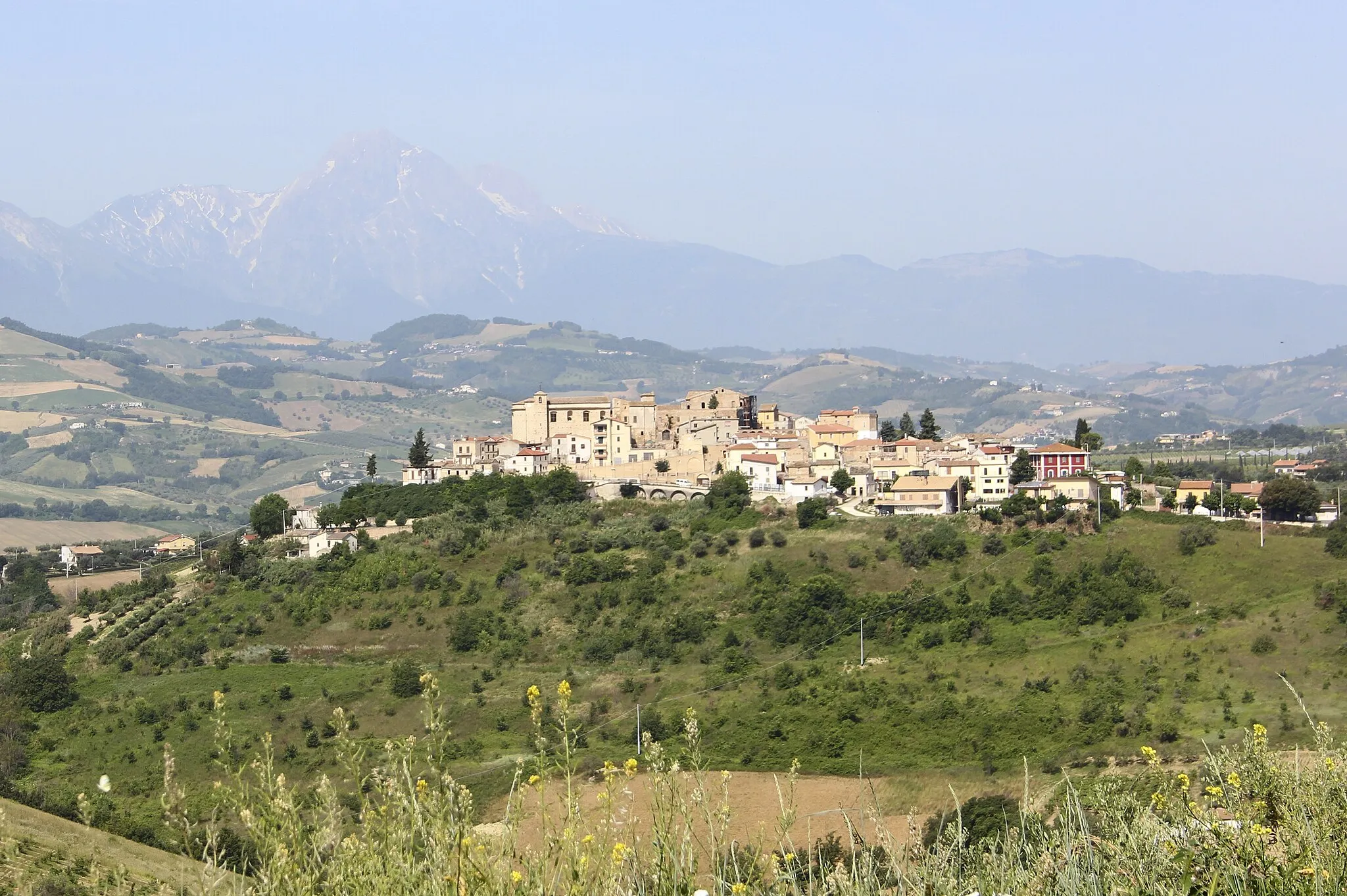 Photo showing: Panorama of Elice, Province of Pescara, Abruzzo, Italy