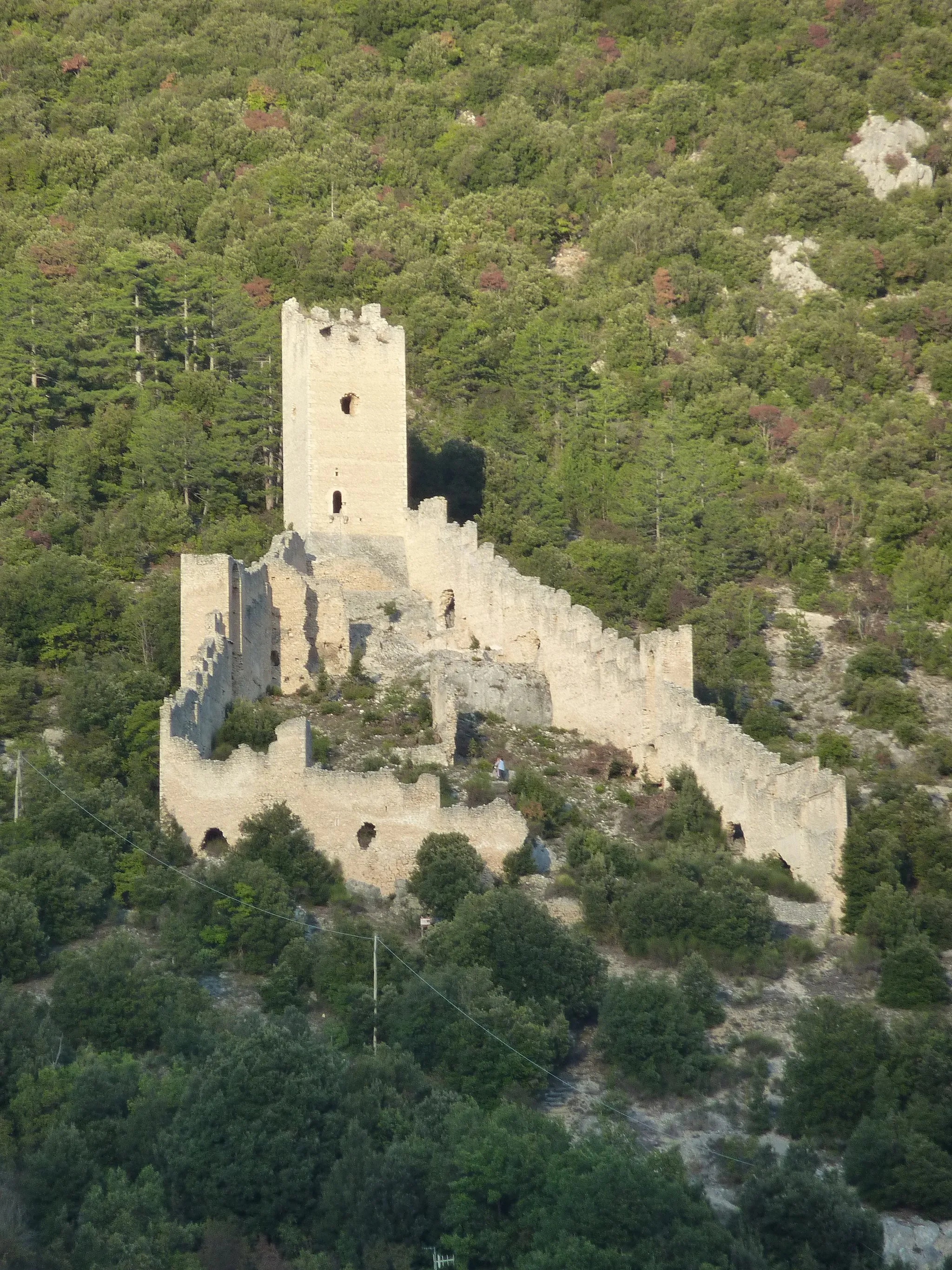 Photo showing: San Pio delle Camere (AQ): Castello