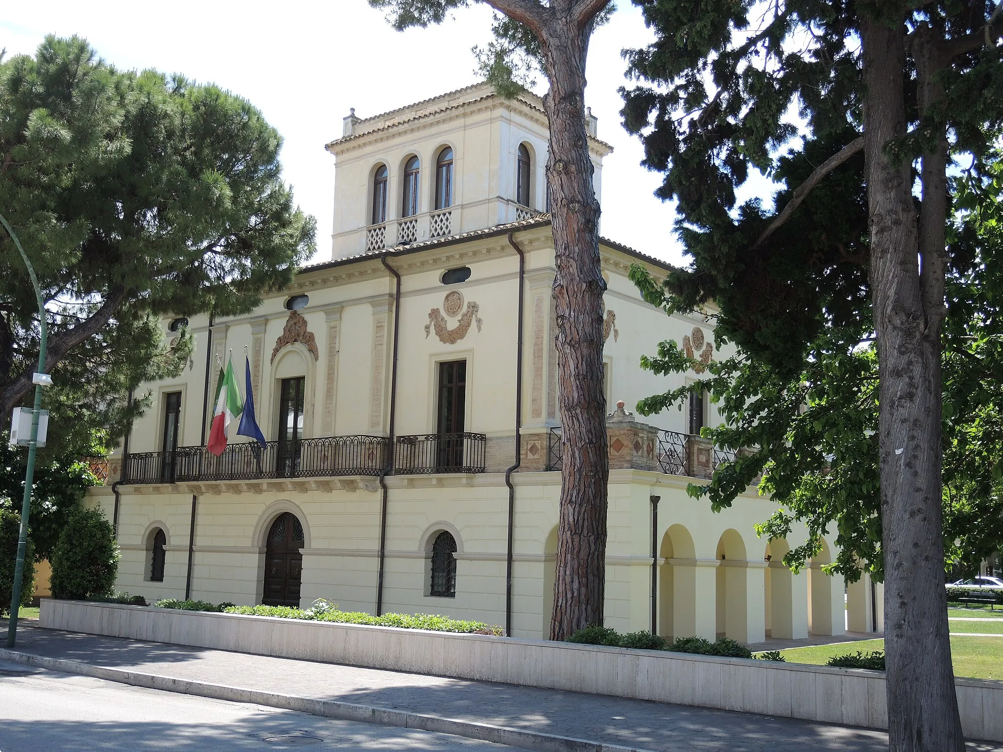 Photo showing: Pineto - Villa Filiani