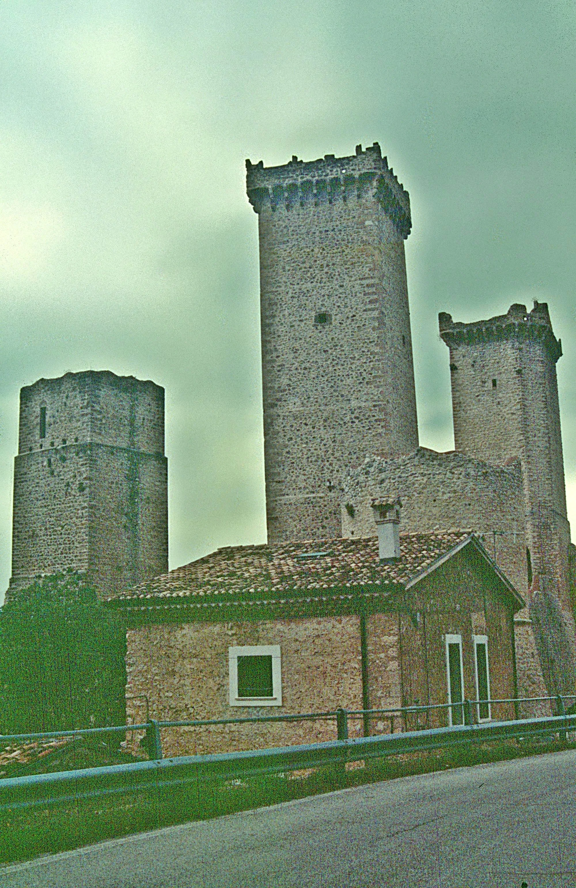 Photo showing: Pacentro: Castello Cantelmo-Caldora