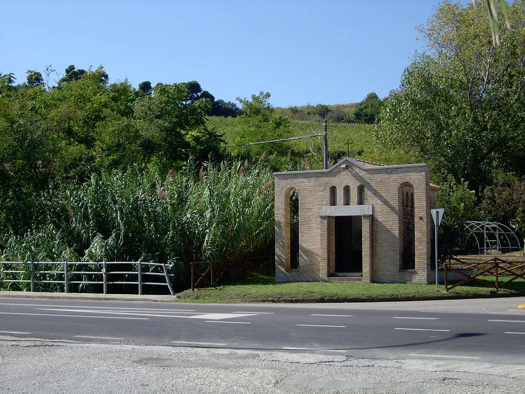 Photo showing: Massignano (Ascoli Piceno): mausoleo ai martiri della strage nazista