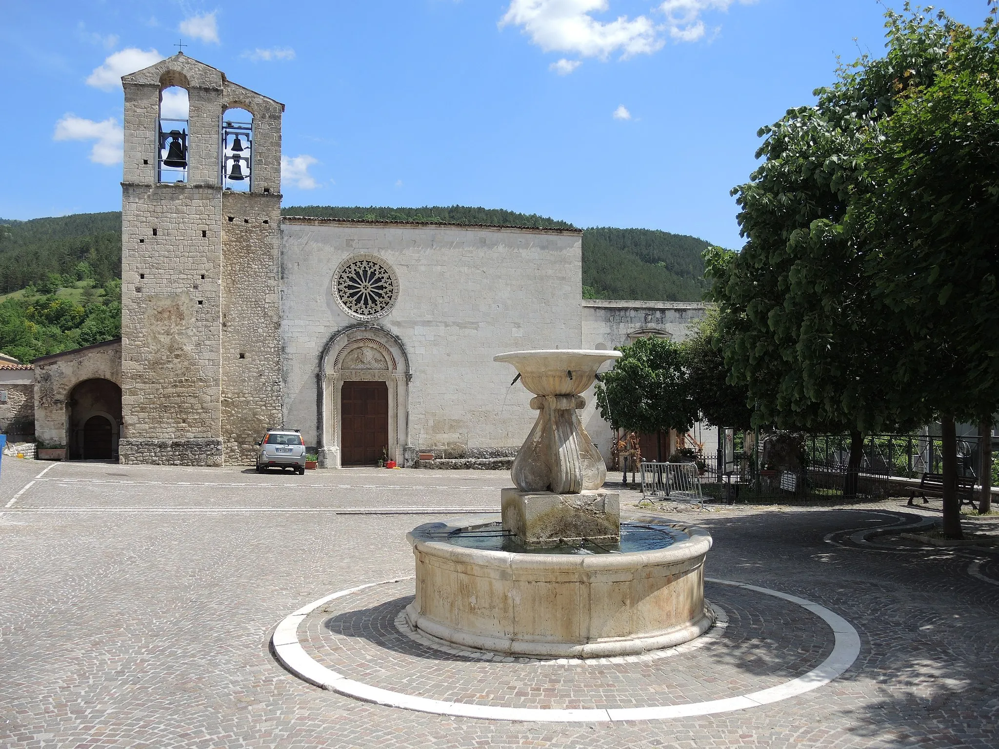 Photo showing: Assergi - Chiesa di Santa Maria Assunta