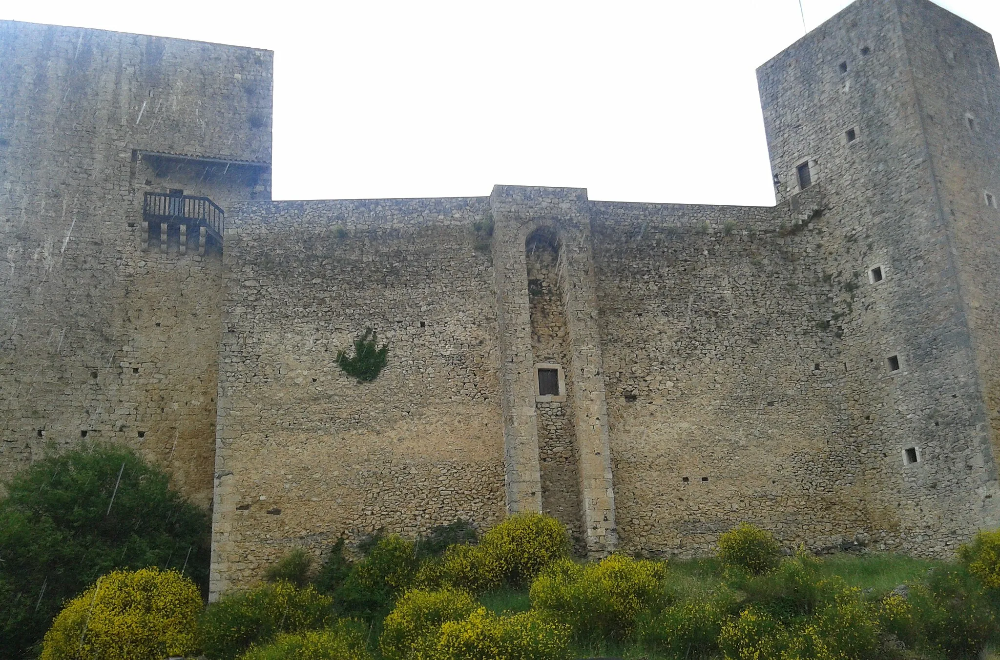 Photo showing: Castello medievale di Pereto