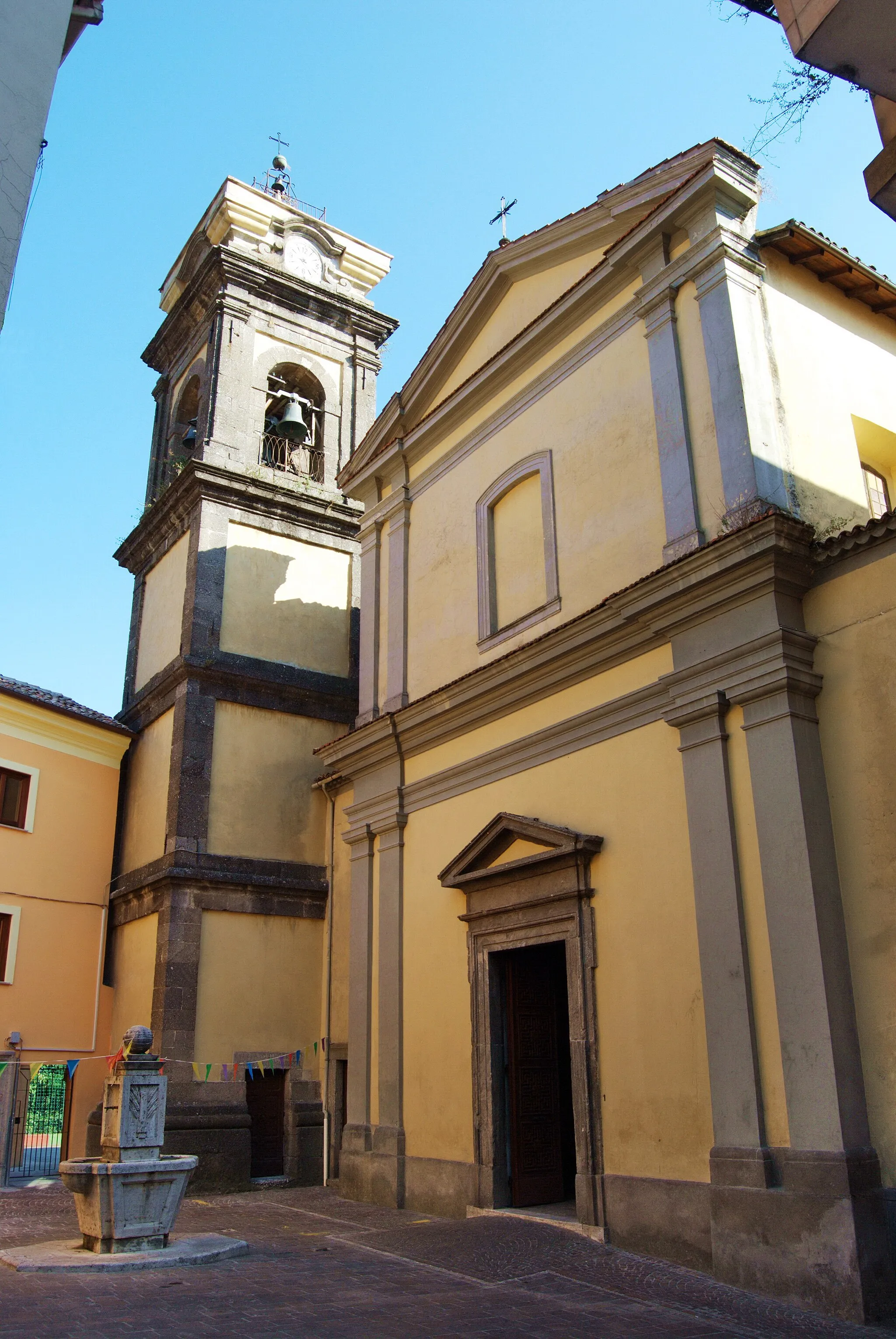 Photo showing: Facciata della Chiesa di Santa Maria Maggiore a Supino (FR), Italia
