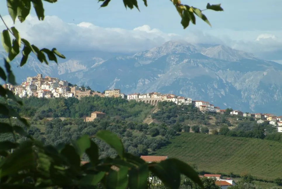 Photo showing: Dario Blues Di Nardo, opera propria, panorama di Torino di Sangro,