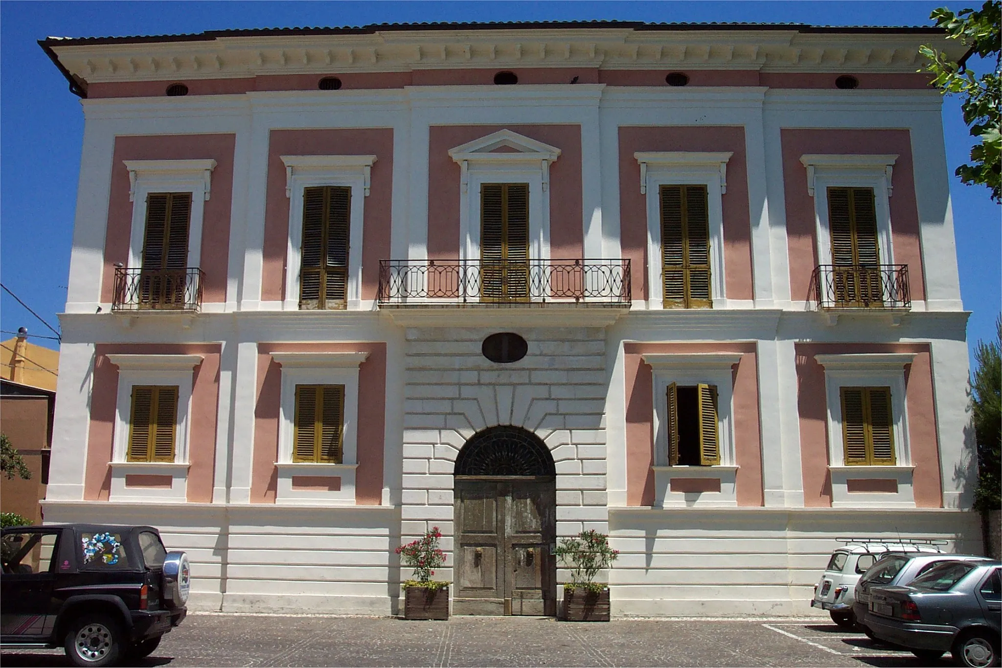 Photo showing: Palazzo Finamore