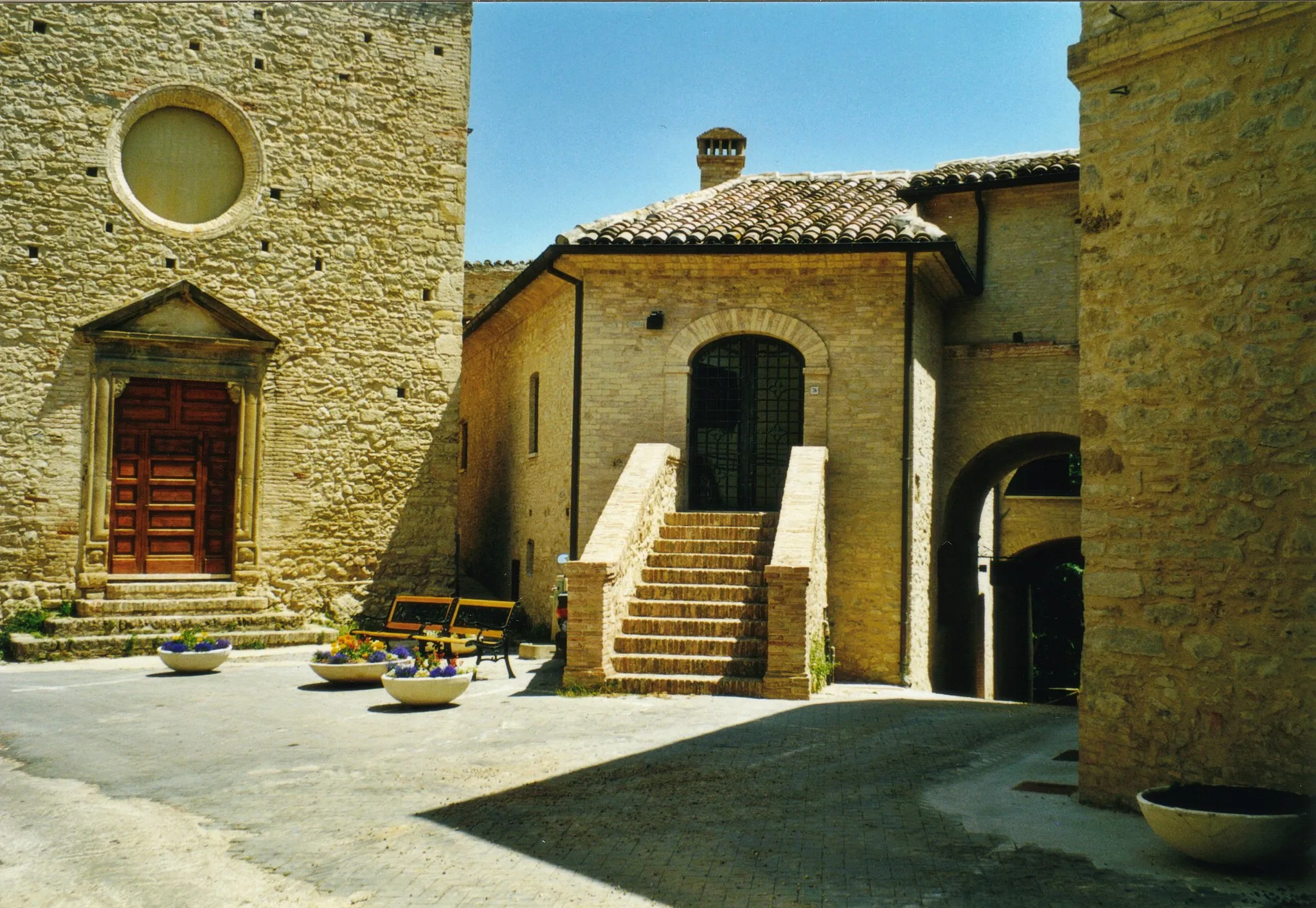 Photo showing: Ehemaliges Zentrum - Centro storico / Santa Maria da piede und Palazzo Monaco, Crecchio
Sonstiges: GNU FDL