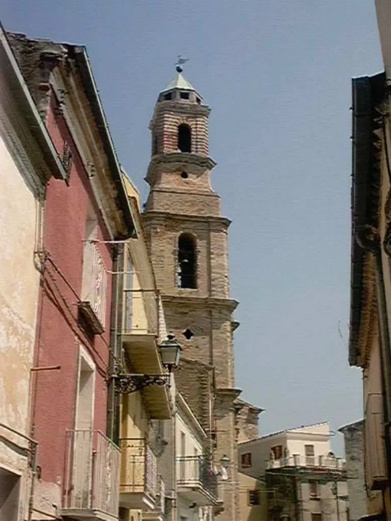 Photo showing: Mezzaterra (old town)
