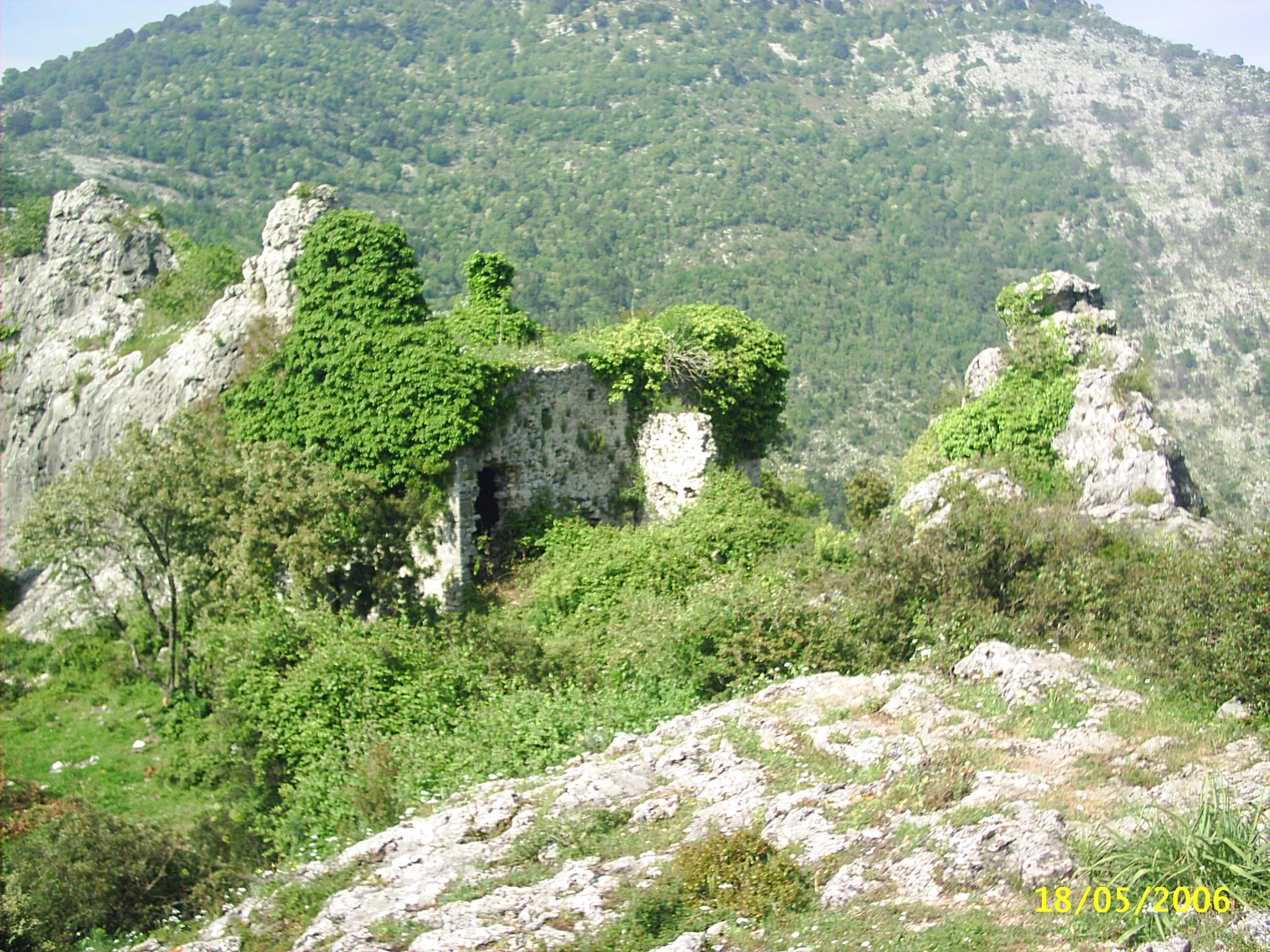 Photo showing: ruderi del monastero di Sant'Angelo del Pesclo