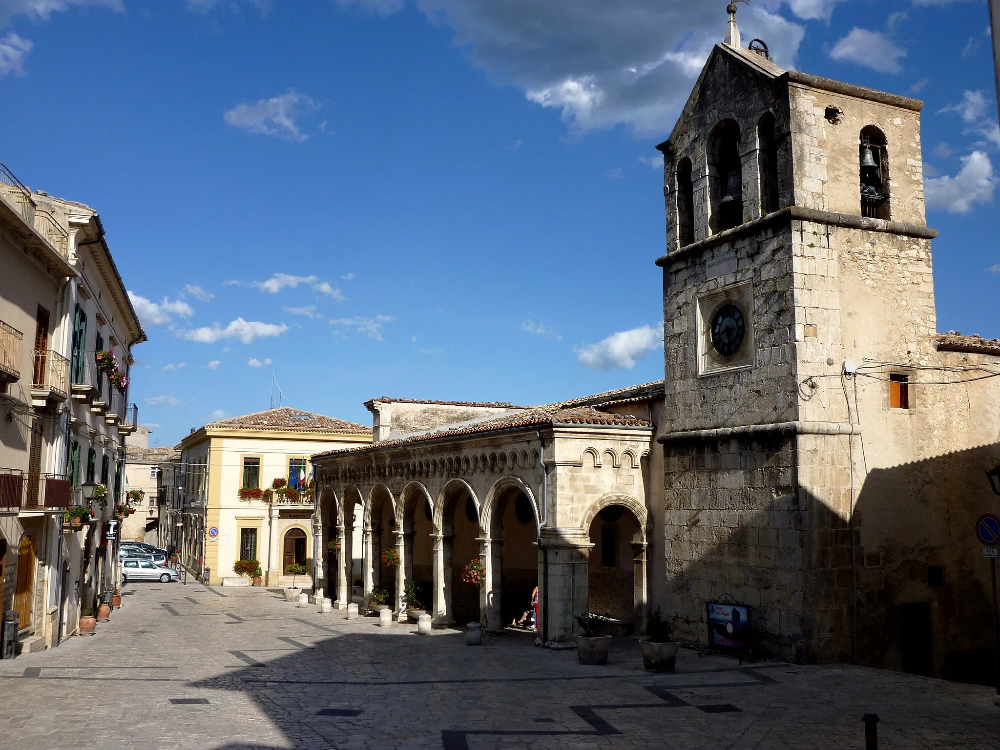 Photo showing: Piazza Umberto I, Lama dei Peligni, Chieti.