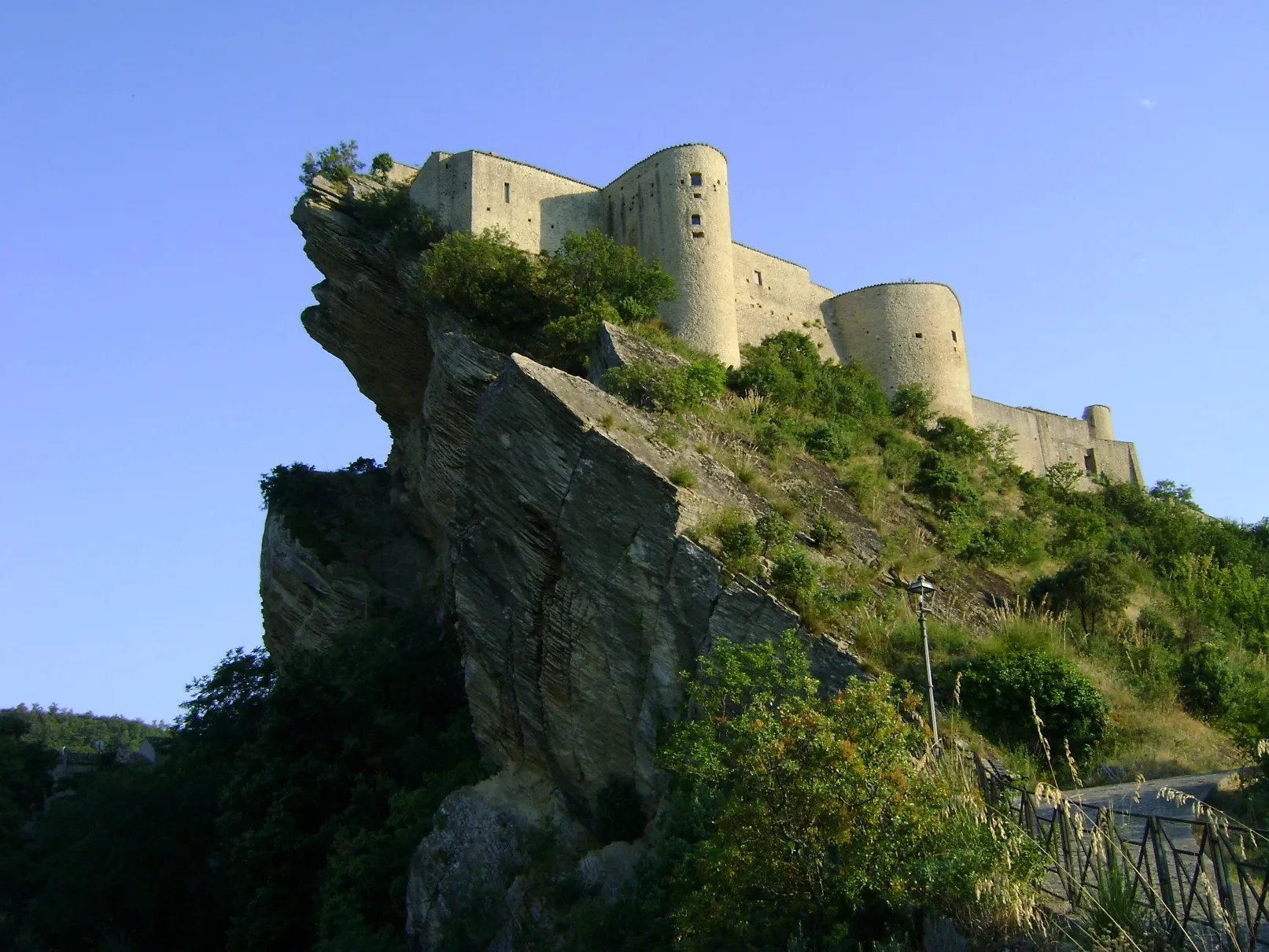 Photo showing: The castle of Roccascalegna, province of Chieti, Abruzzo