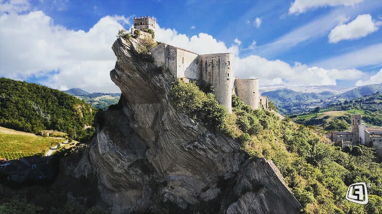 Photo showing: Roccascalegna Photo by LFilice.com