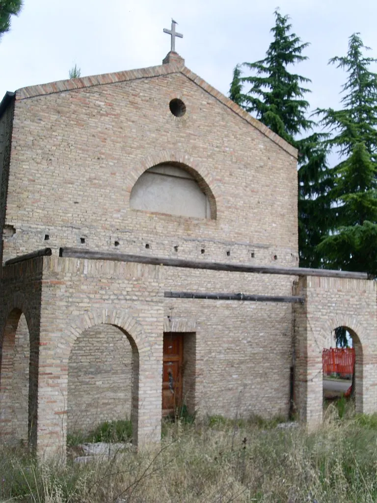 Photo showing: Il Santuario (XI secolo) - vista della facciata.
Santa Maria Imbaro (CH), 3 giugno 2007.

Foto scattata da me.