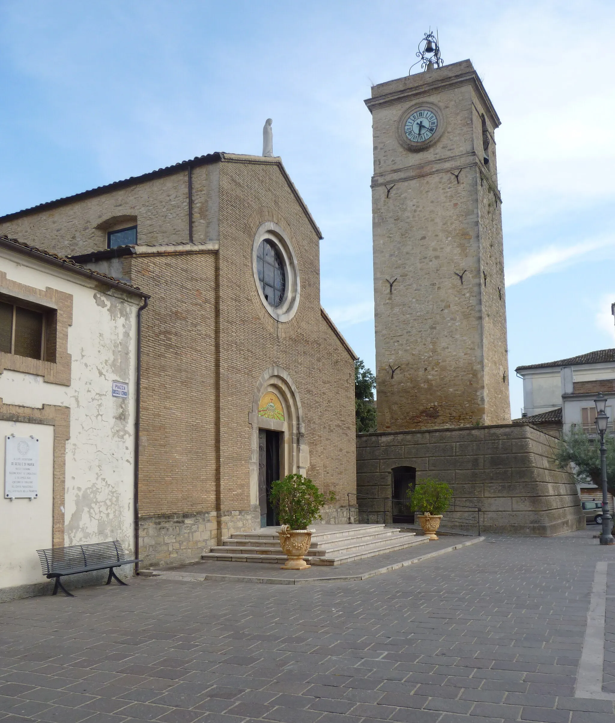 Photo showing: Chiesa di San Matteo. Rocca San Giovanni, Chieti.