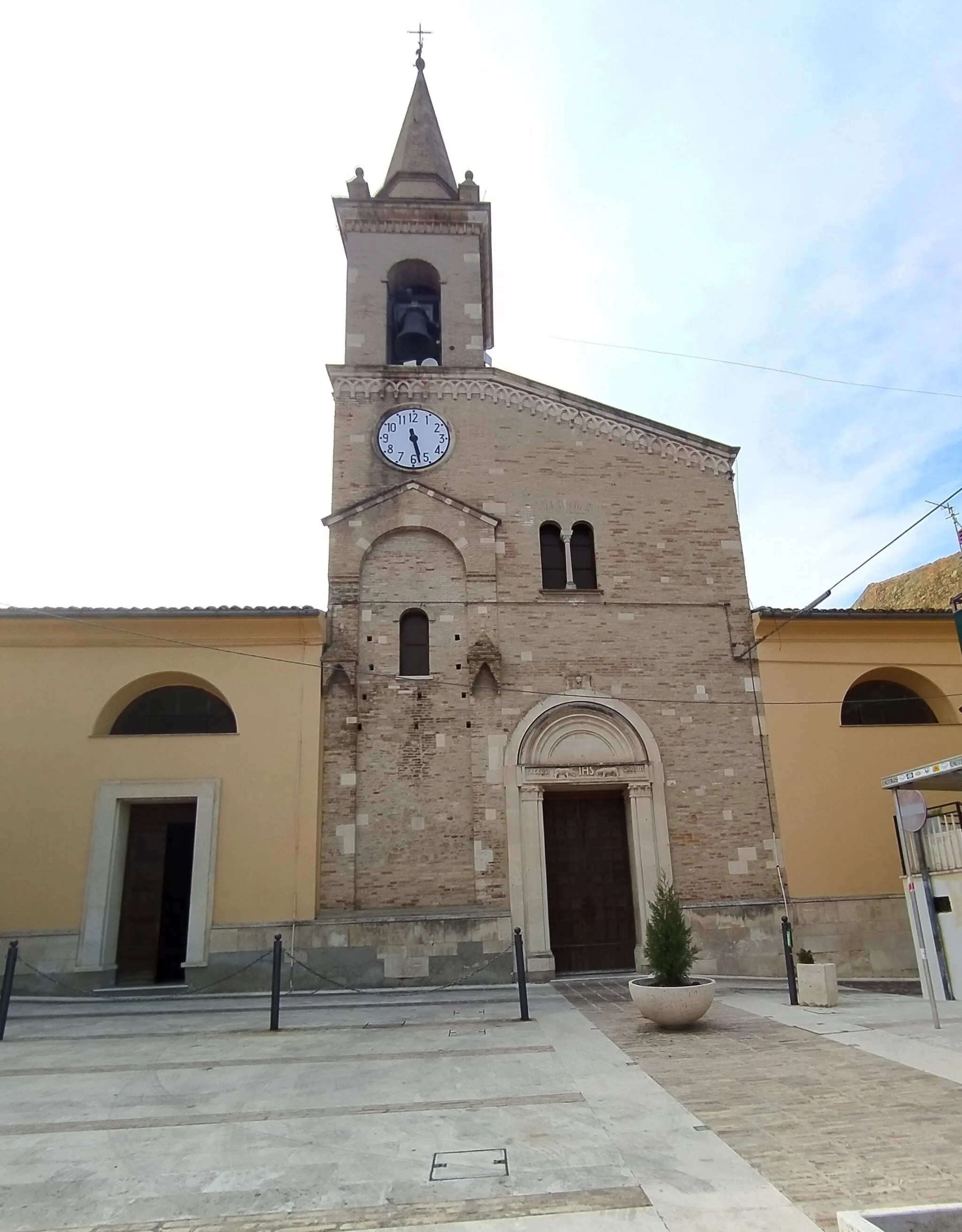 Photo showing: Facciata della Chiesa di San Pietro Apostolo, Ripa Teatina