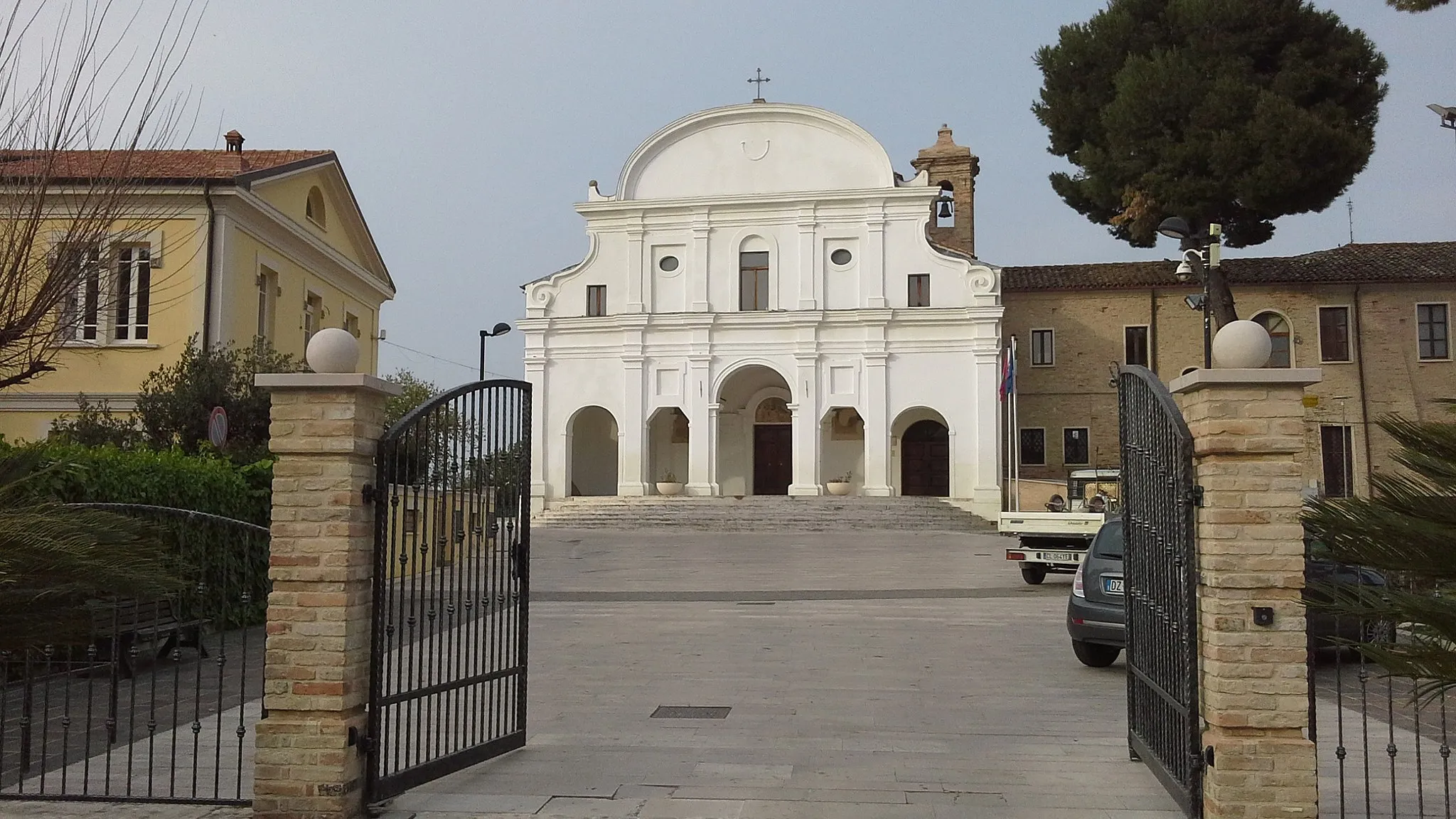 Photo showing: Chiesa di Santa Maria della Pietà ed ex Convento dei frati minori francescani. XVI secolo.