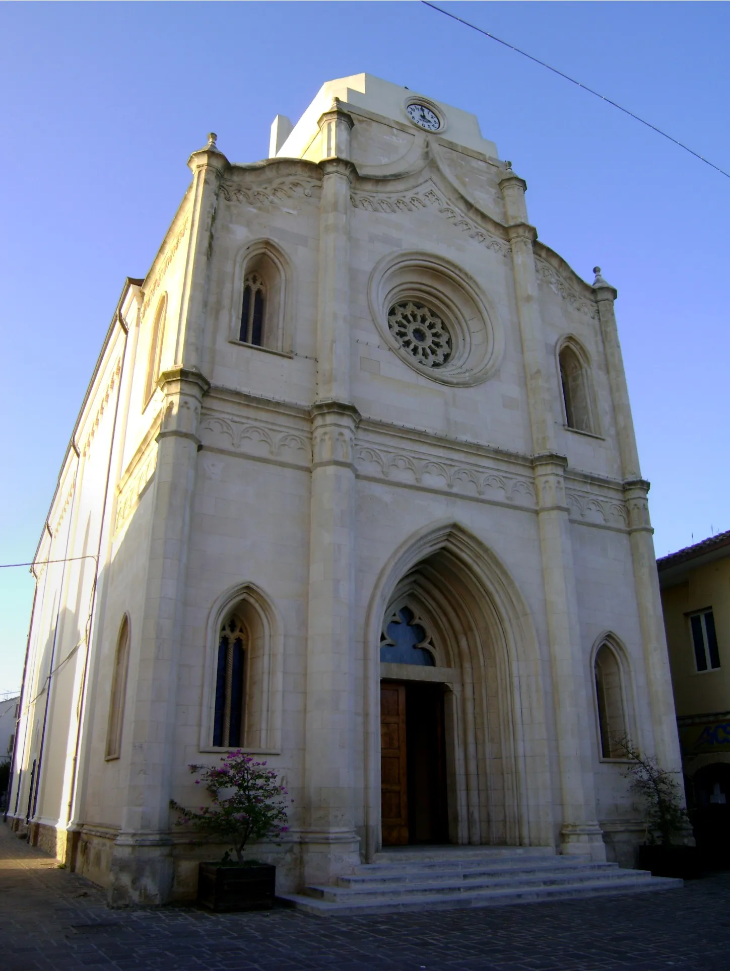 Photo showing: The church of Santa Maria Assunta, Sant'Eusanio del Sangro, Province of Chieti, Abruzzo