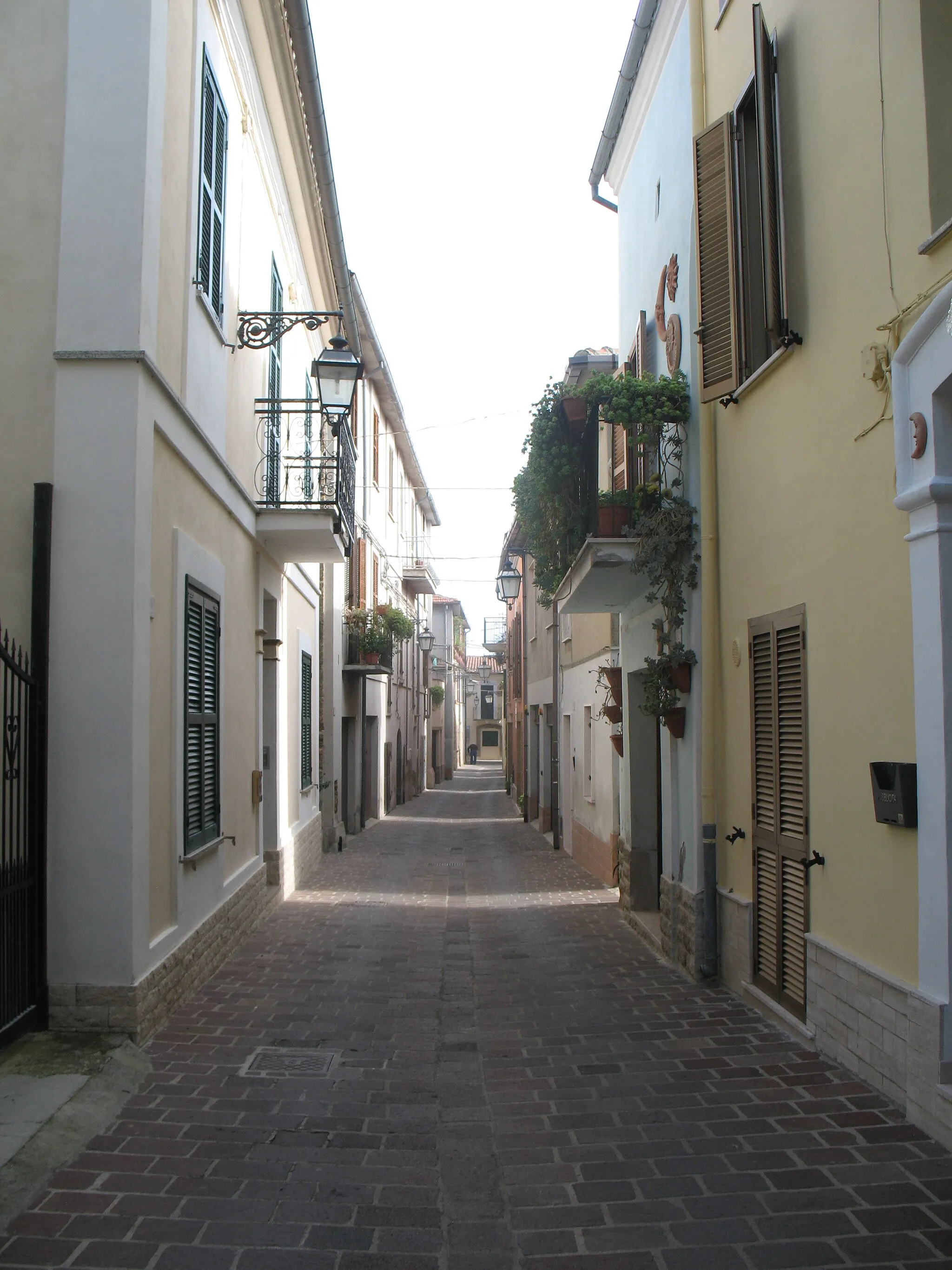 Photo showing: Via del Popolo è la strada principale del centro storico di Villamagna (CH)
