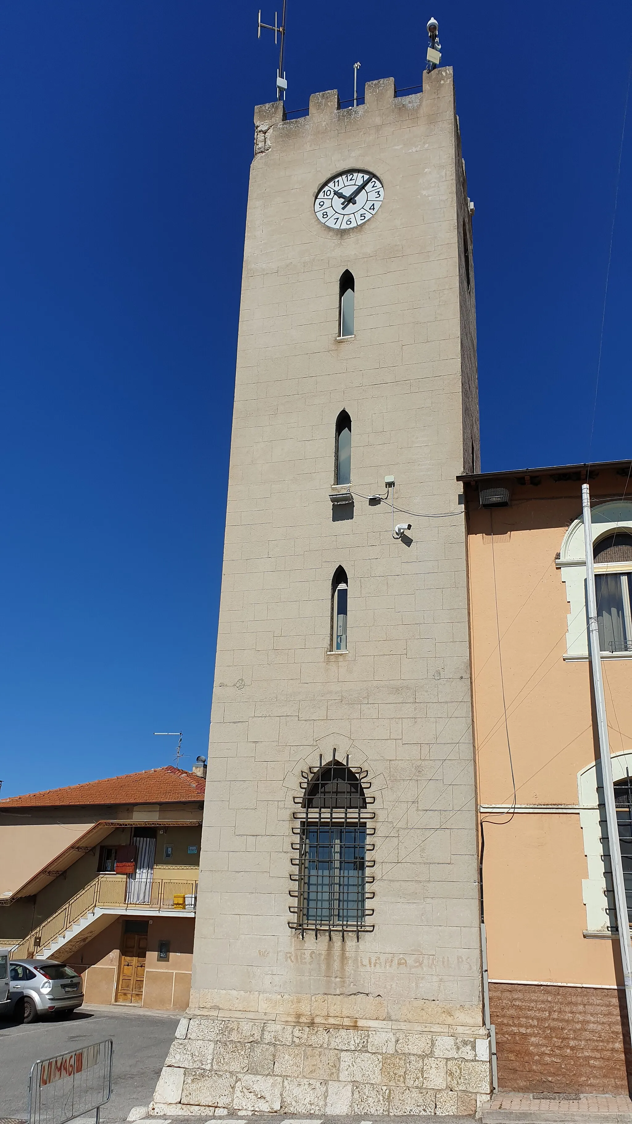 Photo showing: Aielli - Torre dell'Orologio