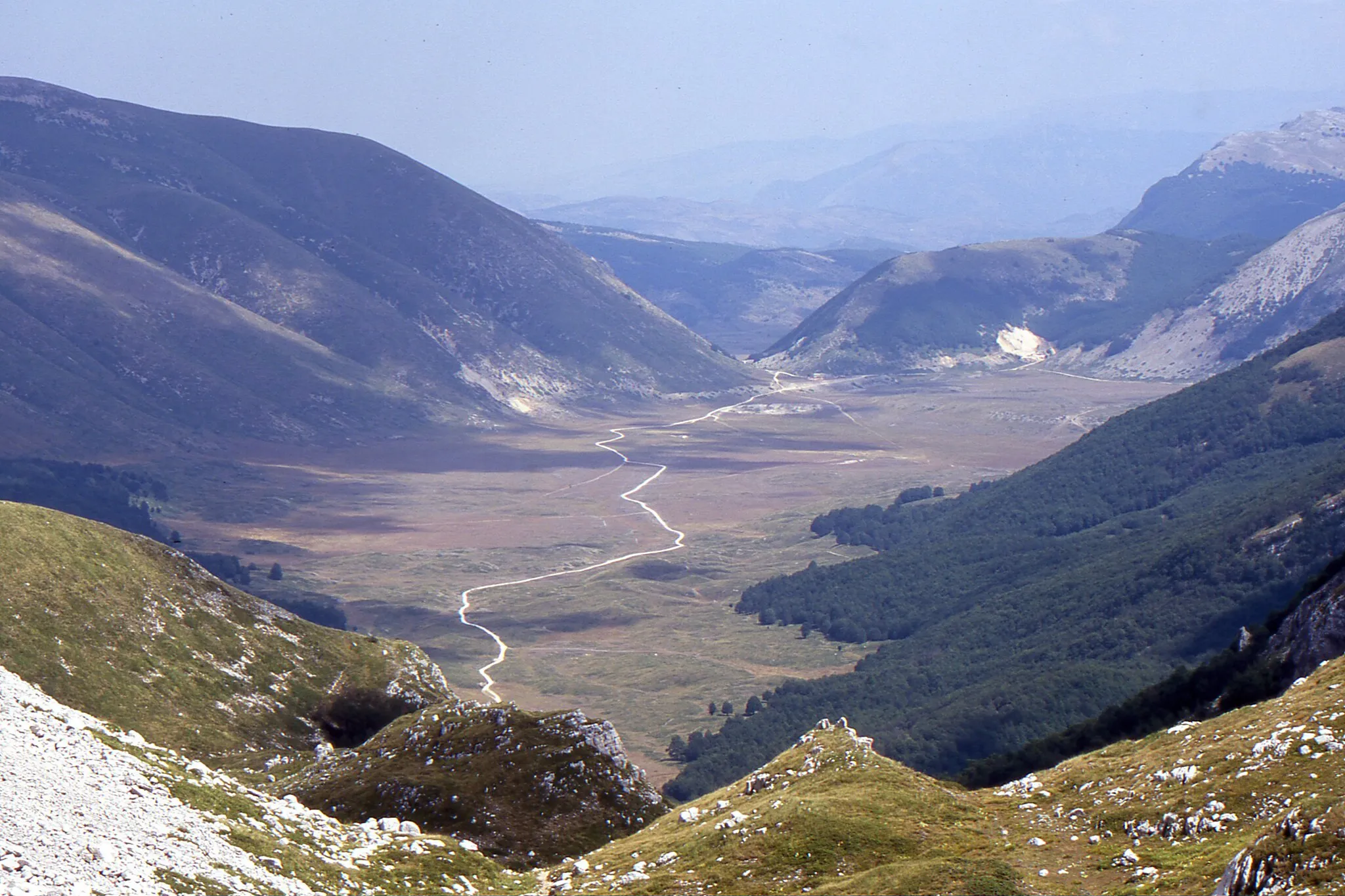 Photo showing: Piani di Pezza, vista da Colle Capo dell'Orso