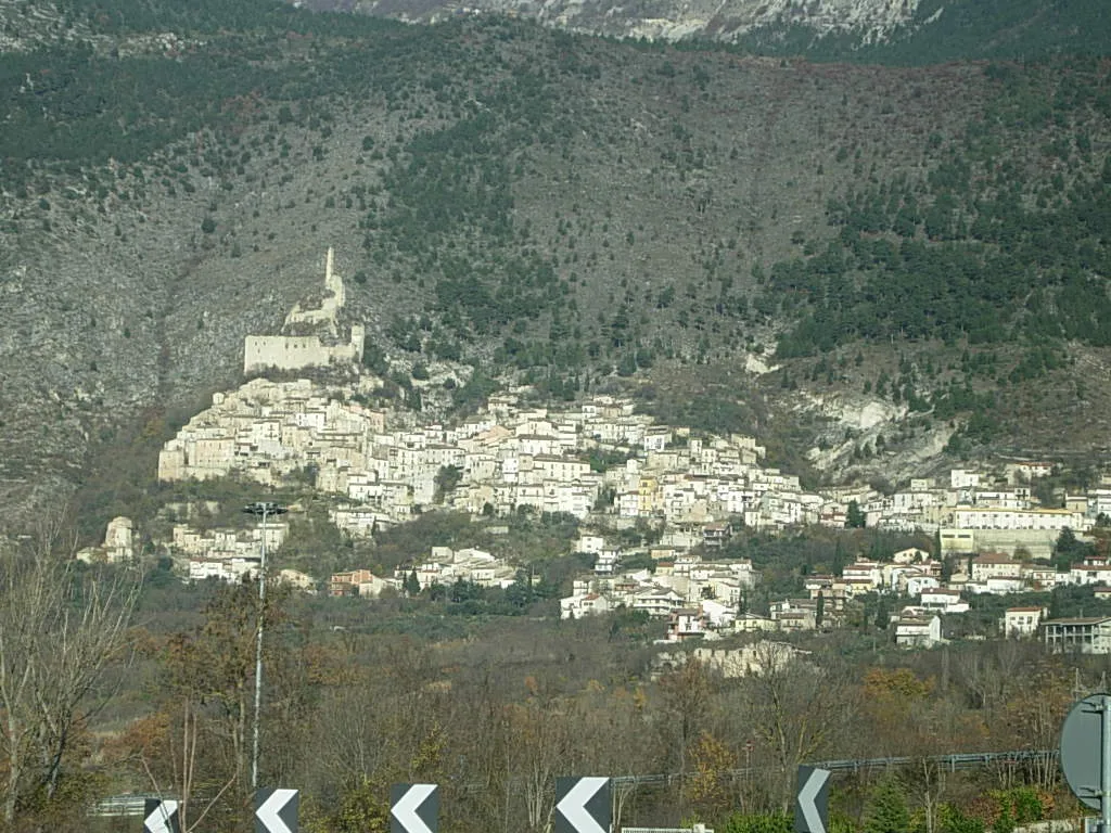 Photo showing: Panorama di Roccacasale, foto personale concessa in PD