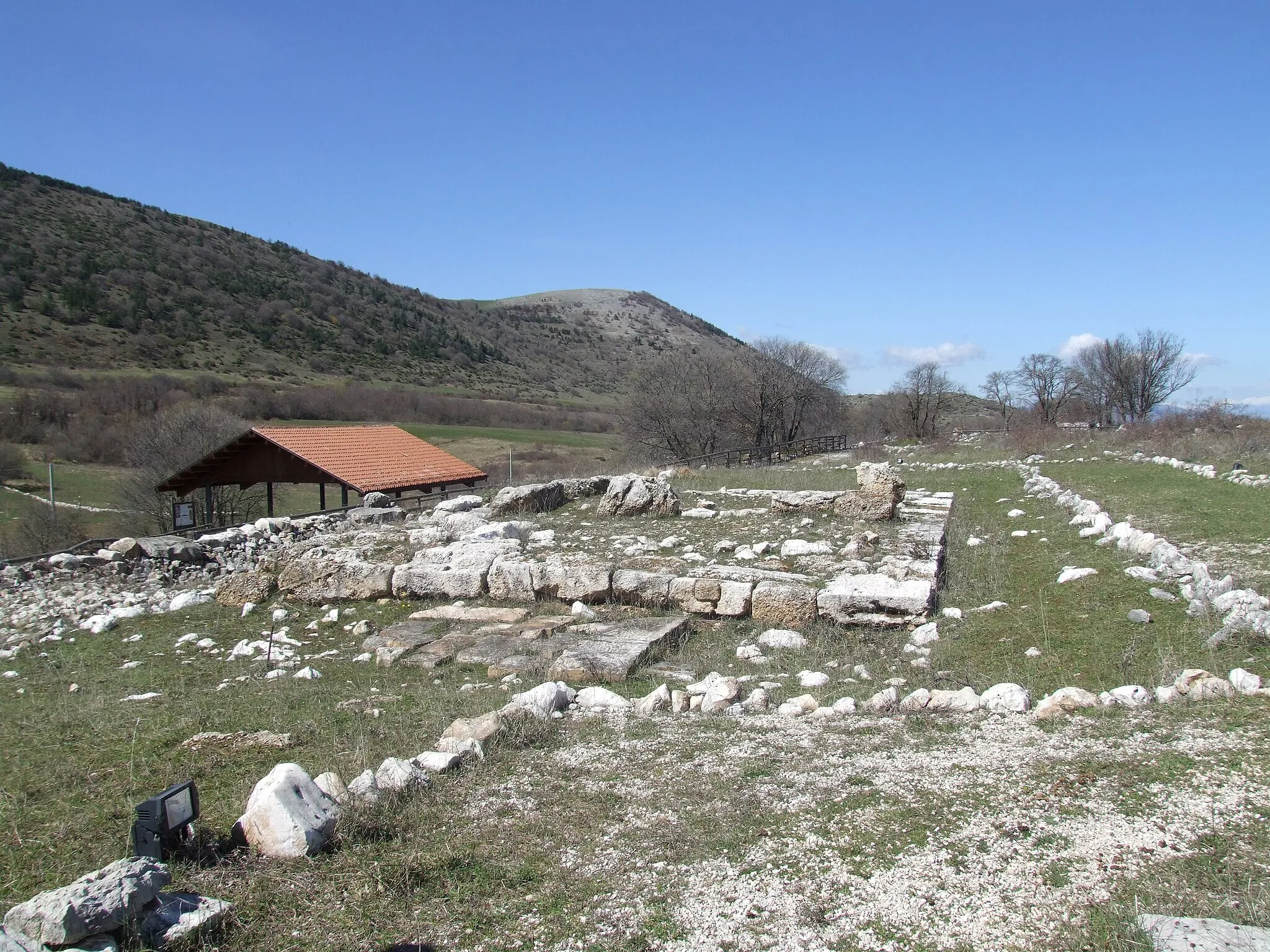 Photo showing: The Italic Temple of Ocriticum