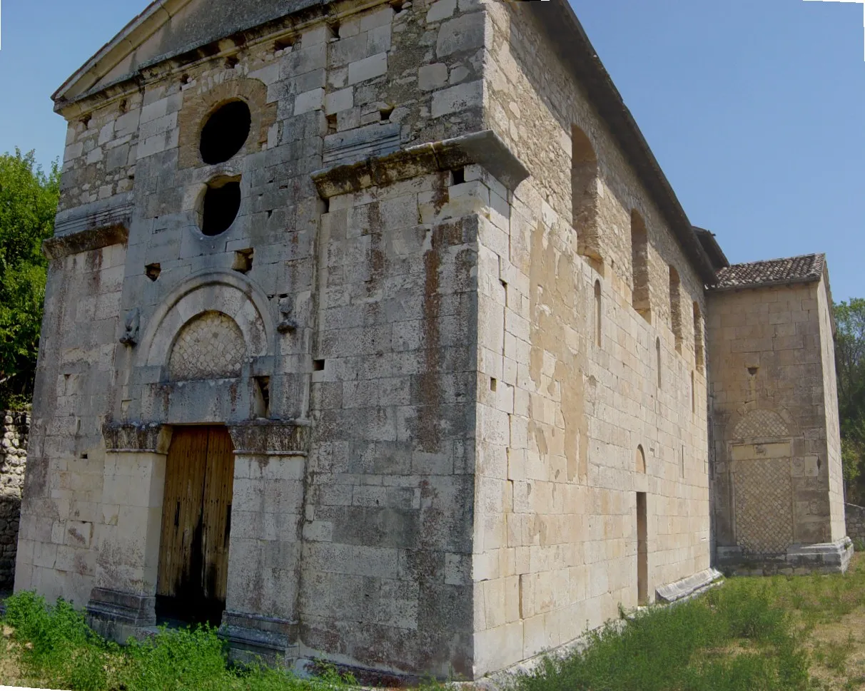 Photo showing: La chiesa di San Paolo di Peltuinum del comune di Prata d'Ansidonia in provincia dell'Aquila - Italia.