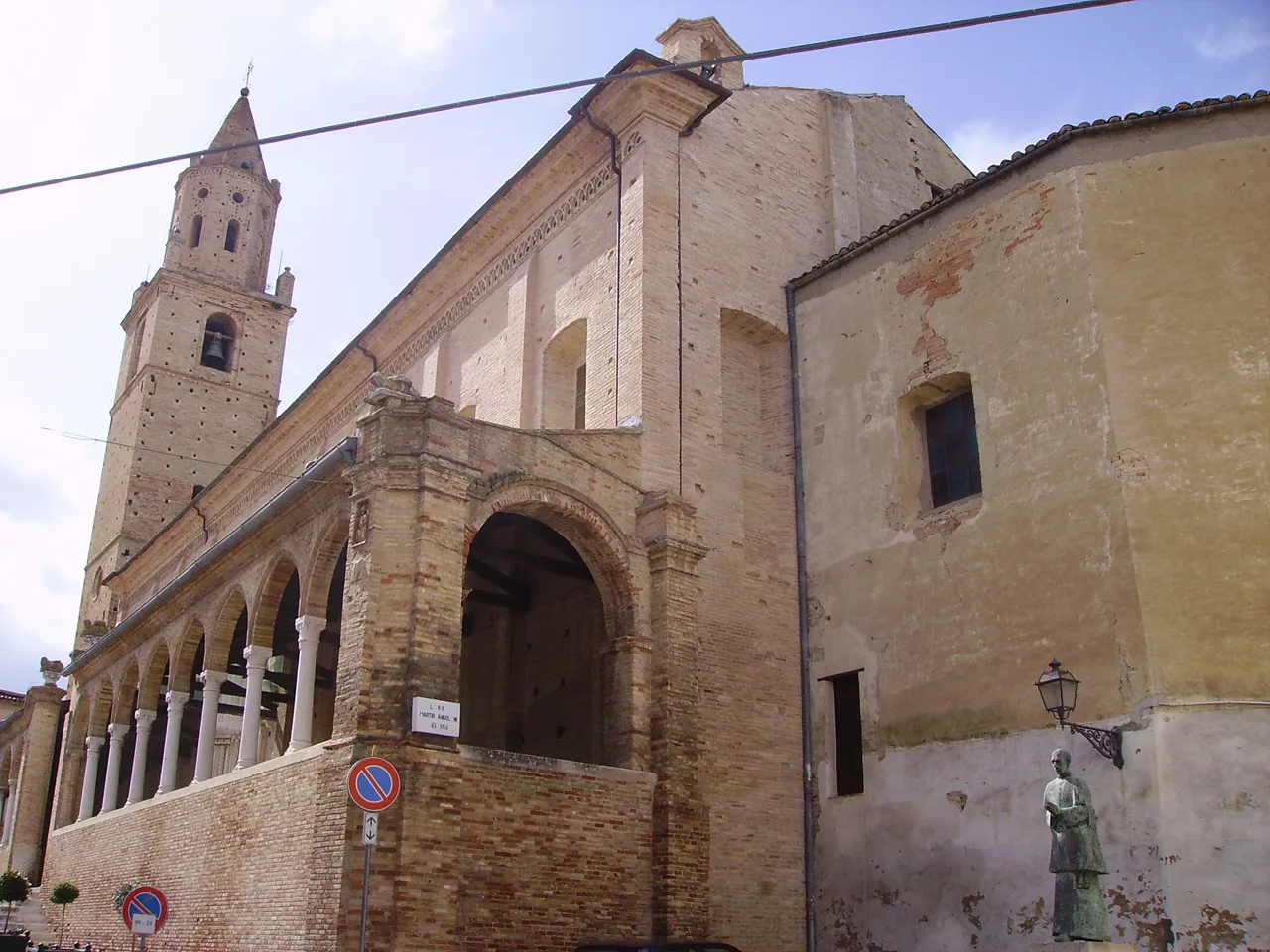 Photo showing: Città Sant'Angelo (PE), collegiata di San Michele Arcangelo