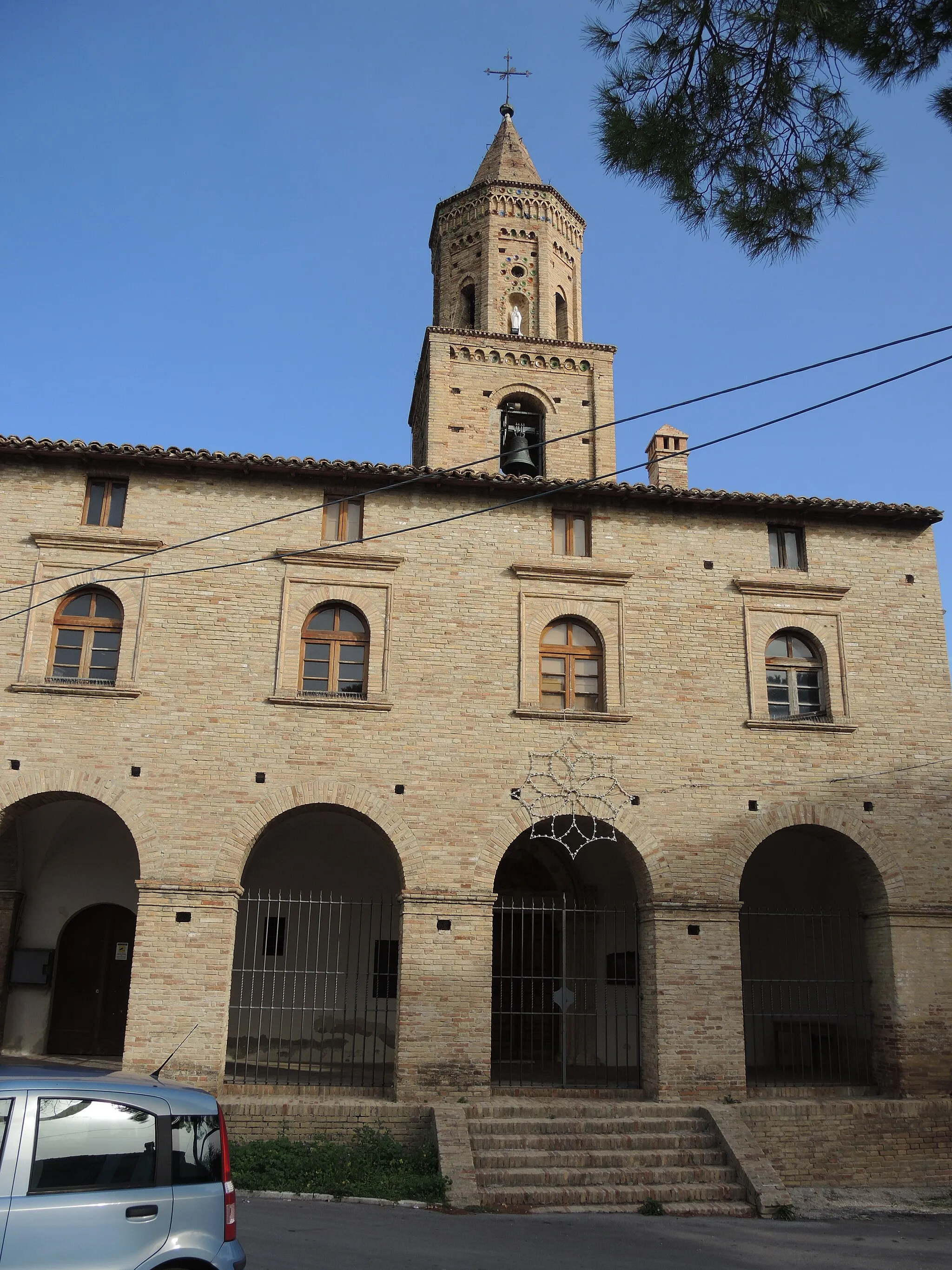 Photo showing: Loreto Aprutino: Chiesa di Santa Maria in Piano