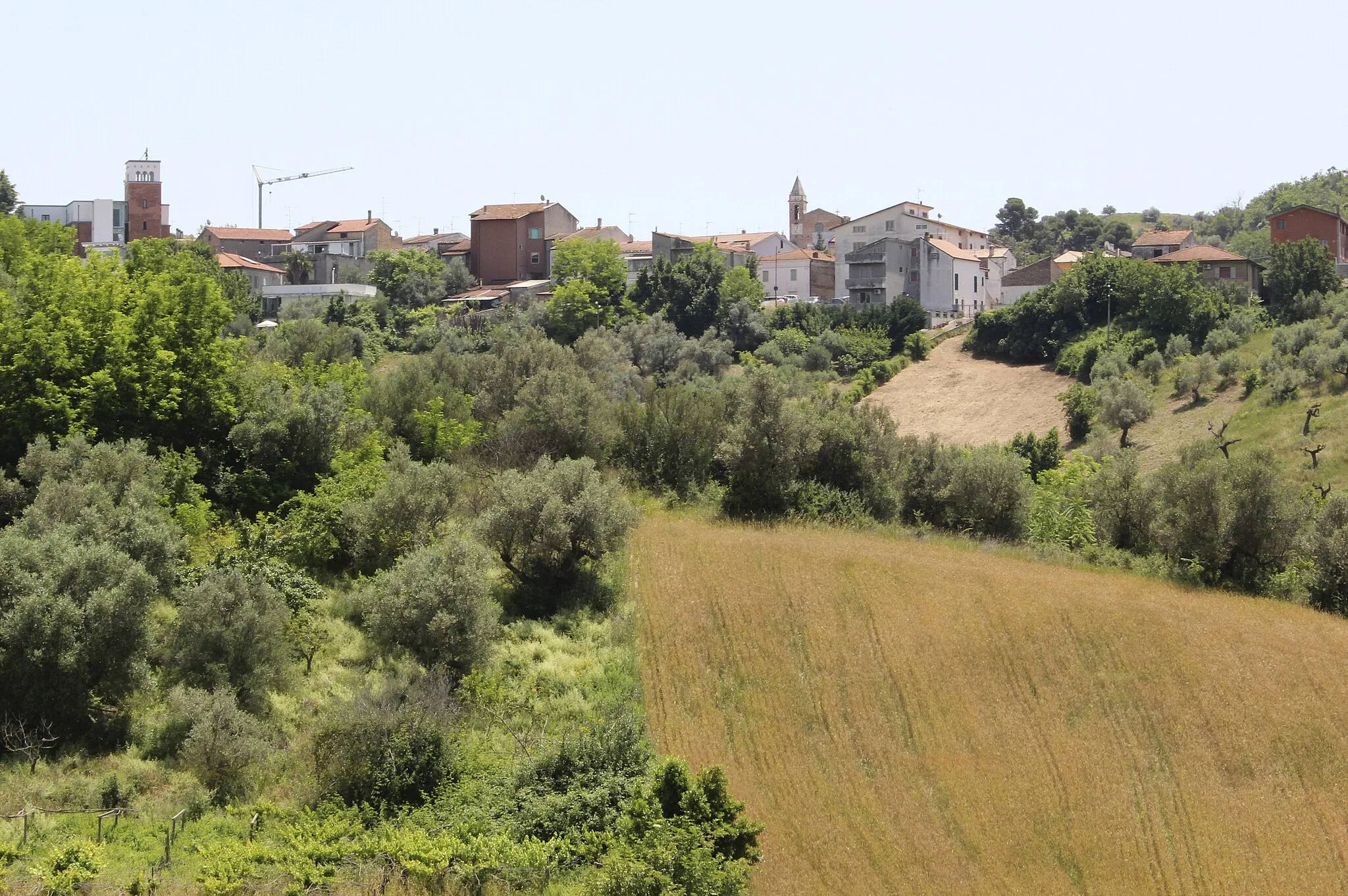 Photo showing: Panorama of Cappelle sul Tavo, Province of Pescara, Abruzzo, Italy