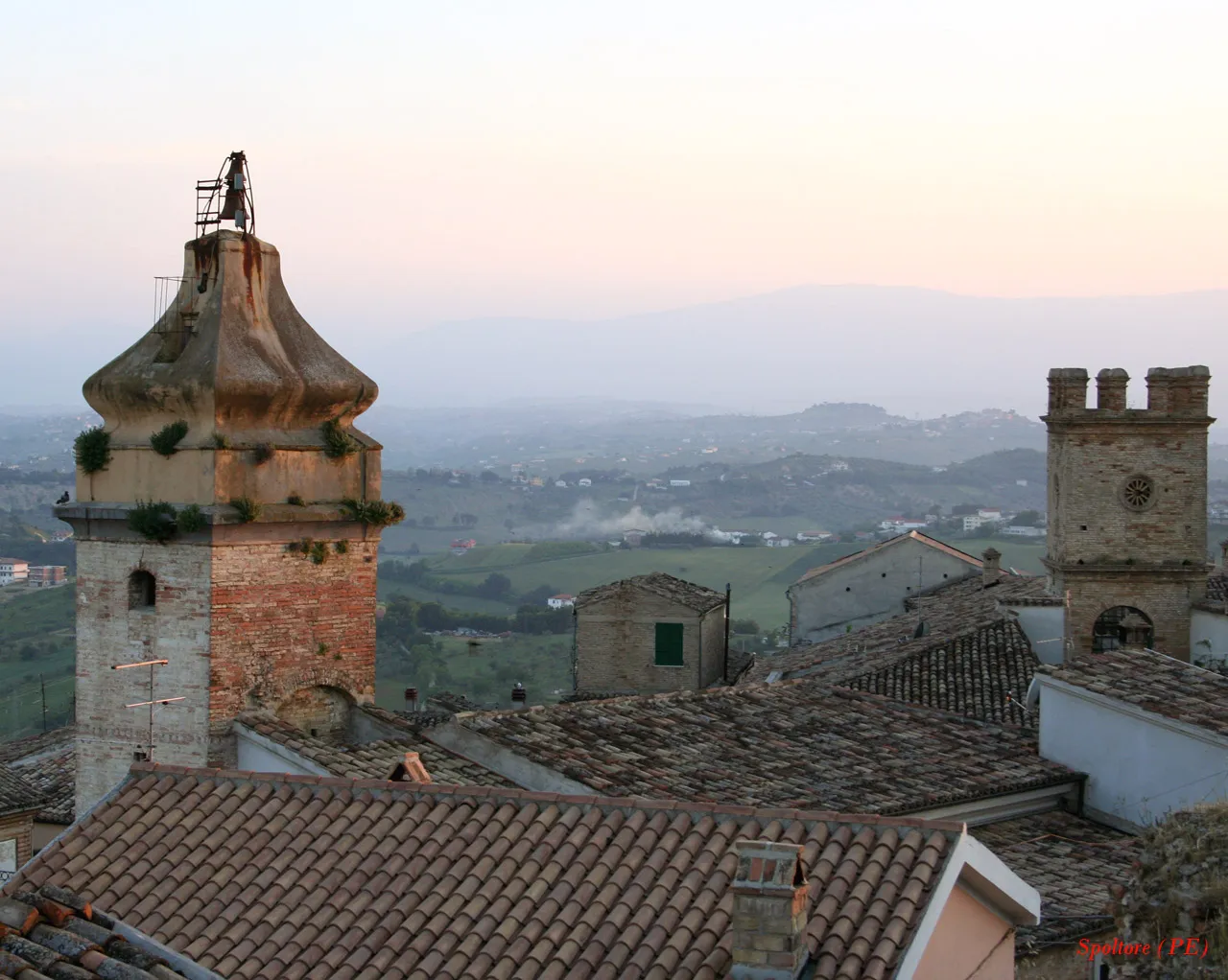 Photo showing: Spoltore vista dal castello , Italy