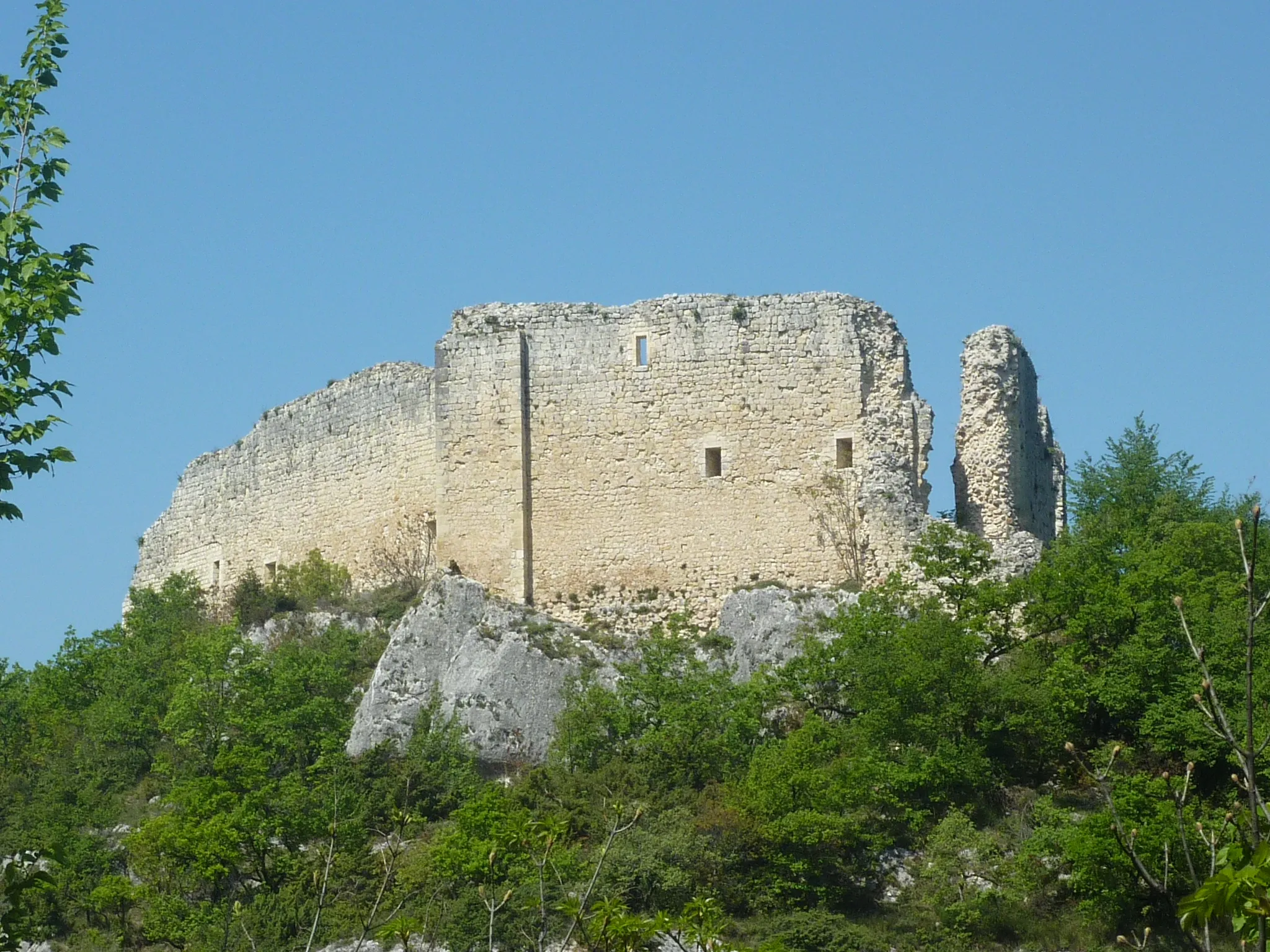 Photo showing: Castel Menardo
