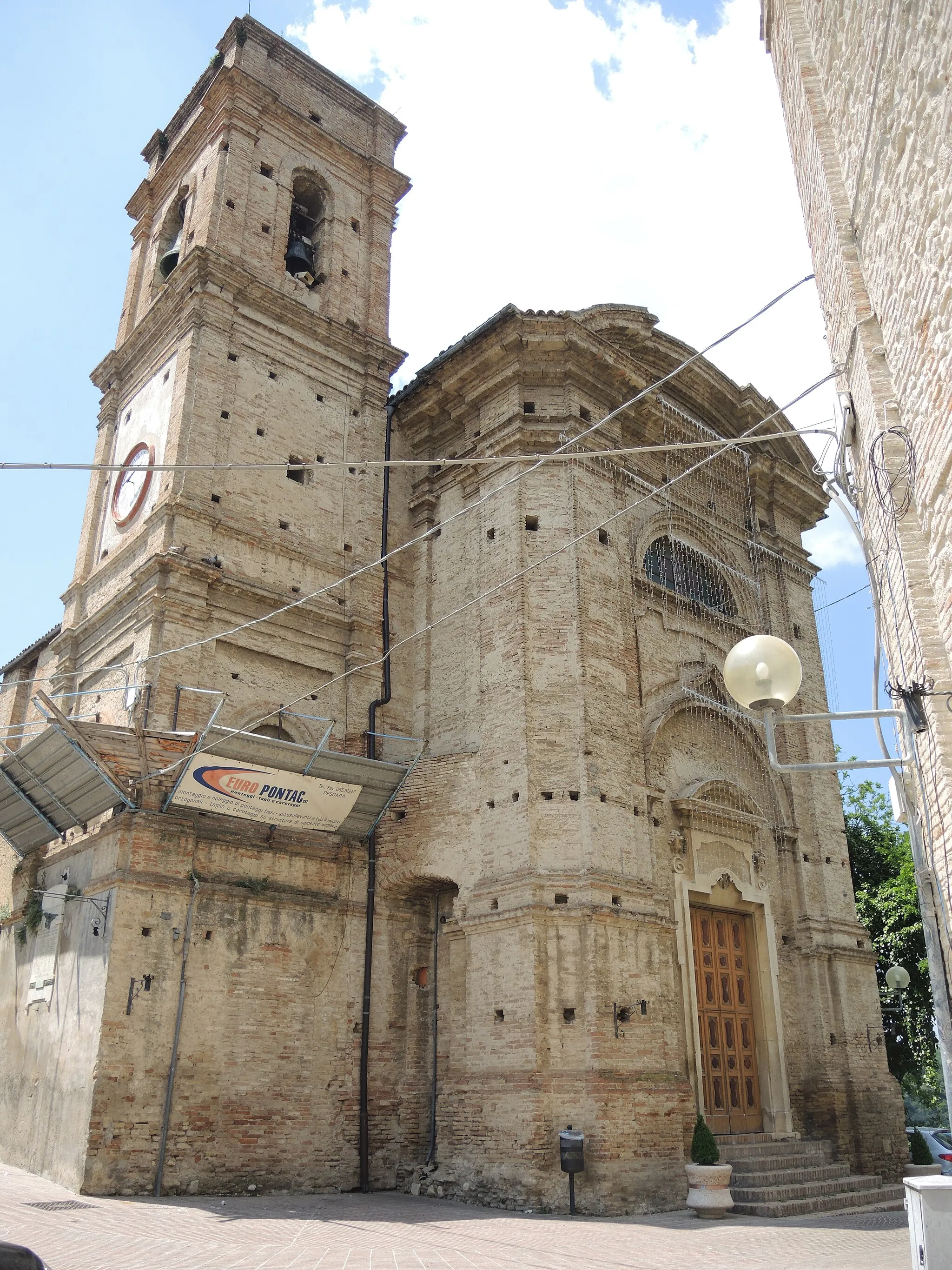 Photo showing: Rosciano (CH): Chiesa dell'Assunzione della Beata Vergine Maria