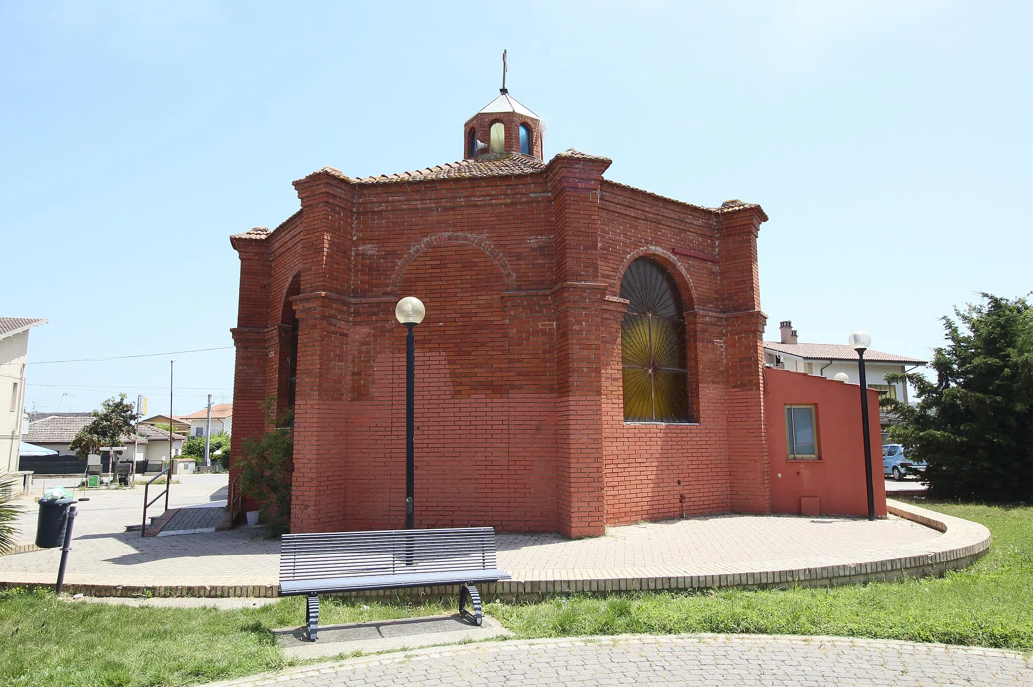Photo showing: Church Beato Nunzio Sulprizio, Congiunti, hamlet of Collecorvino, Province of Pescara, Abruzzo, Italy