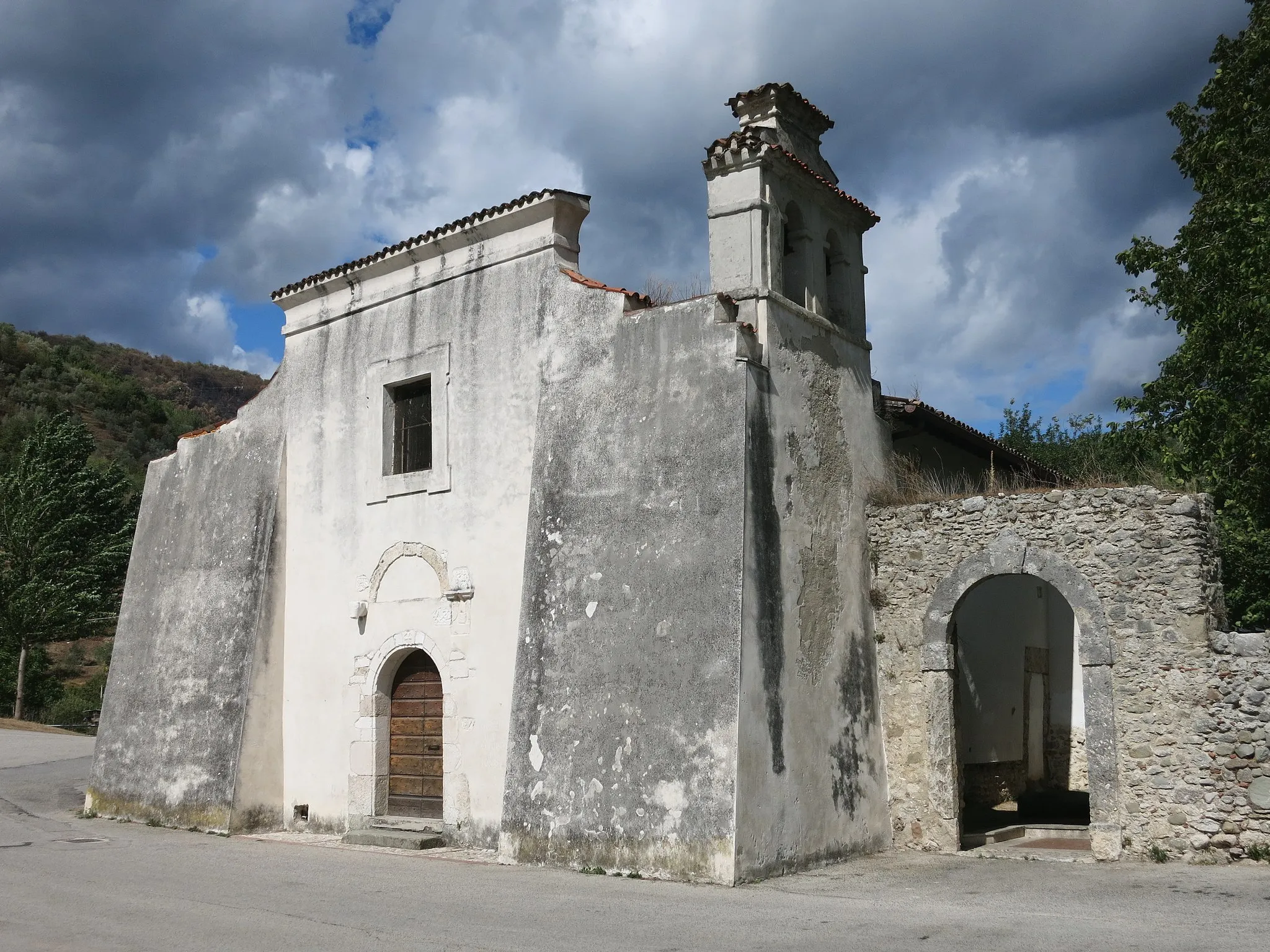 Photo showing: Saint Dionysius, Rusticus and Eleutherius church (also known as Saint Anthony church) in Borgo Velino, province of Rieti (central Italy).
