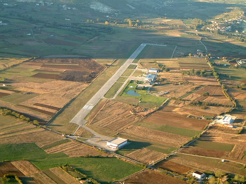 Photo showing: it:Aeroporto di L'Aquila-Preturo