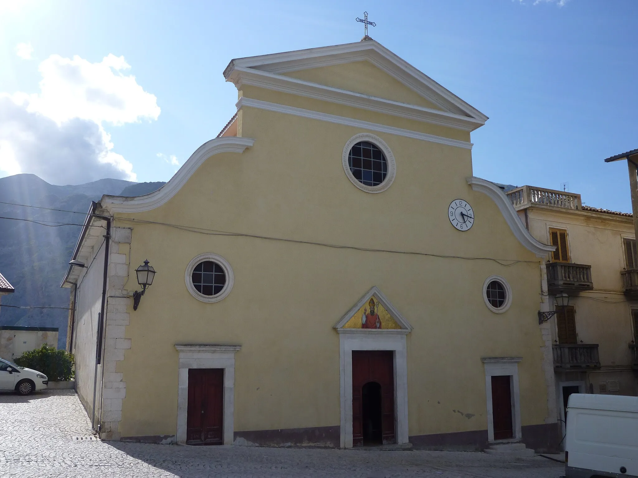 Photo showing: Church of Santissimo Salvatore, Civitella Messer Raimondo, province of Chieti, Abruzzo, Italy.