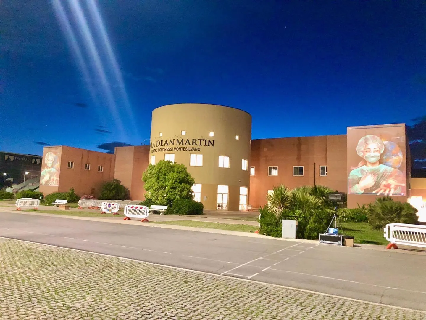 Photo showing: Il centro congressi di Montesilvano "Pala Dean Martin"