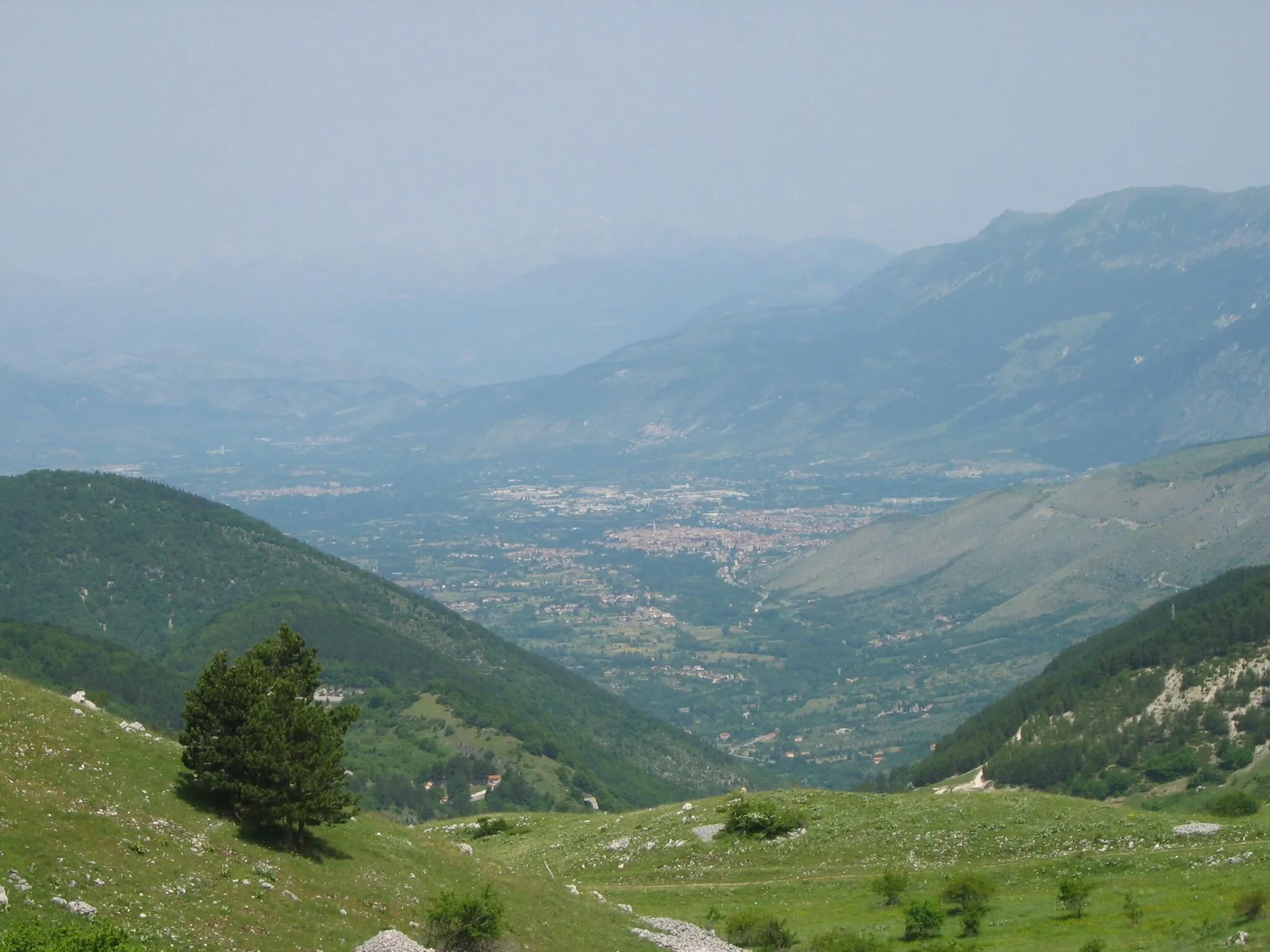 Photo showing: Vista Sulmona 01/06/08