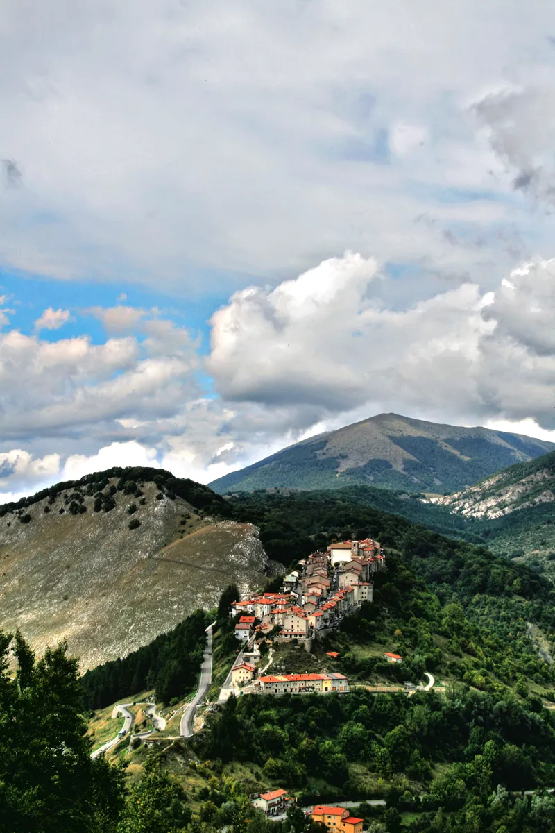 Photo showing: Opi from S.S. Forca d'Acero
Abruzzo

Italy