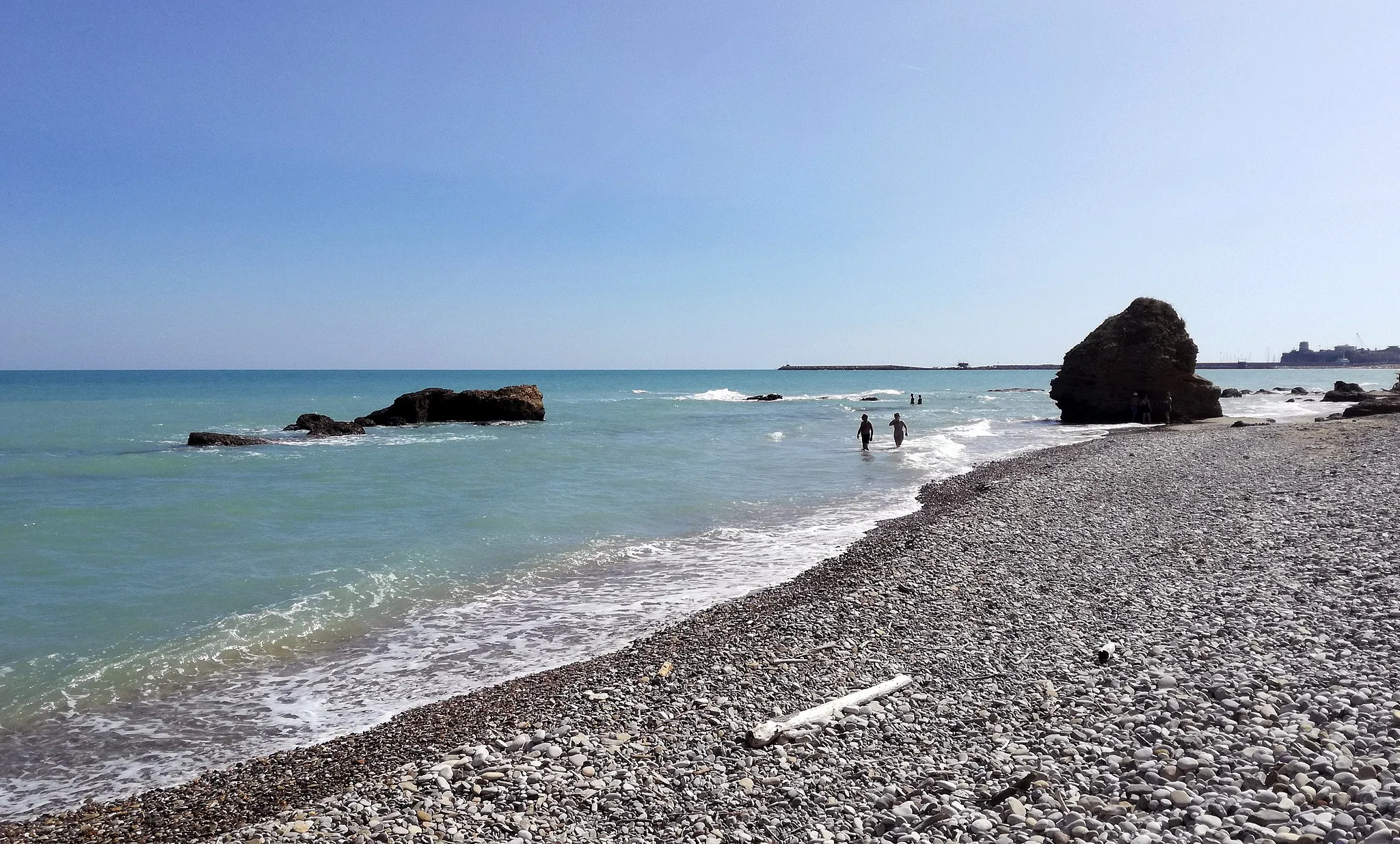 Photo showing: Spiaggia di Punta Aderci