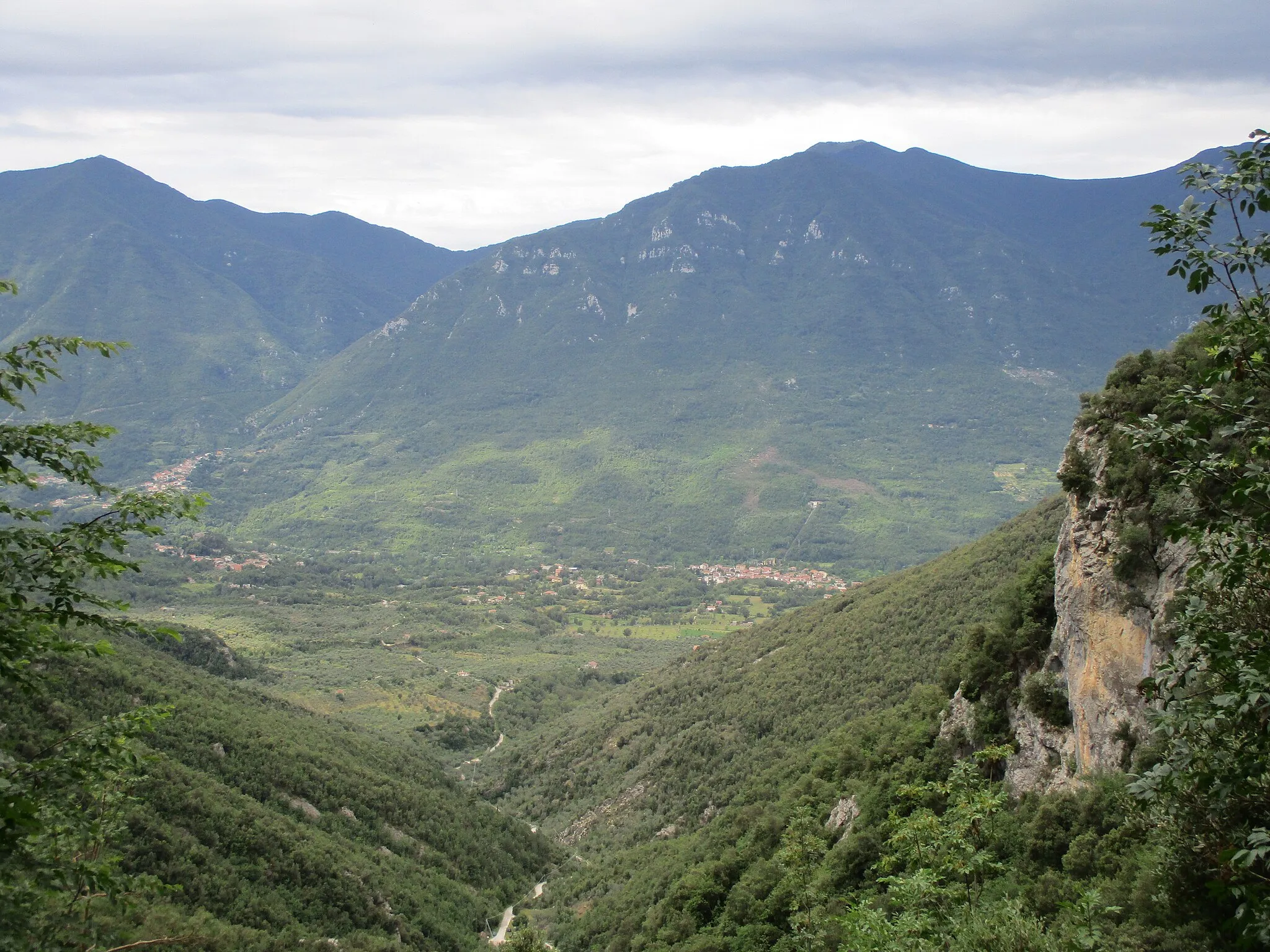 Photo showing: Veduta del borgo di Collepiano