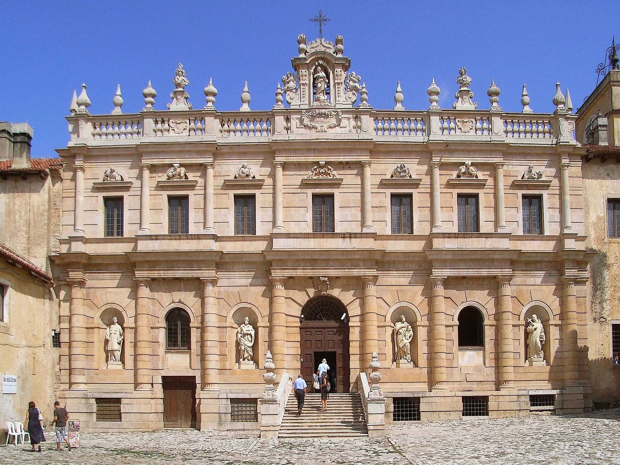 Photo showing: Facciata della certosa di Padula.